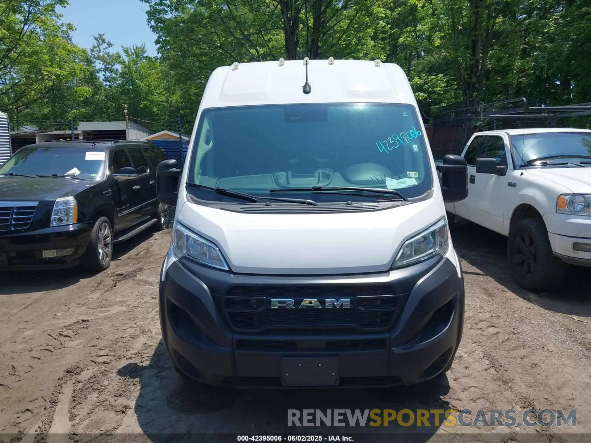 12 Photograph of a damaged car 3C6LRVDG8PE605870 RAM PROMASTER 2500 2023
