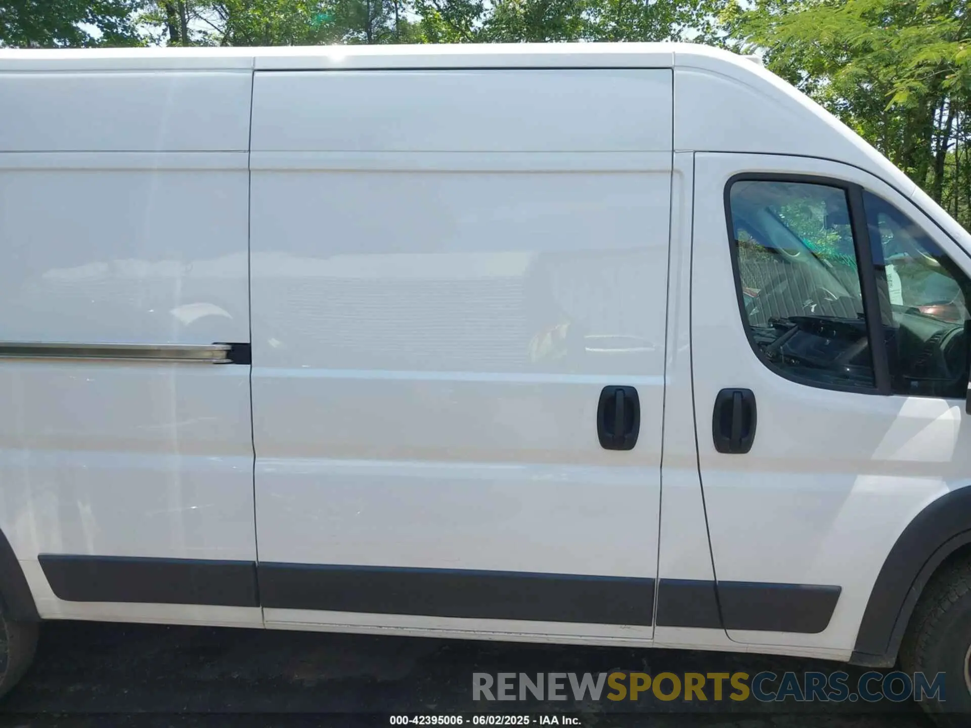 13 Photograph of a damaged car 3C6LRVDG8PE605870 RAM PROMASTER 2500 2023