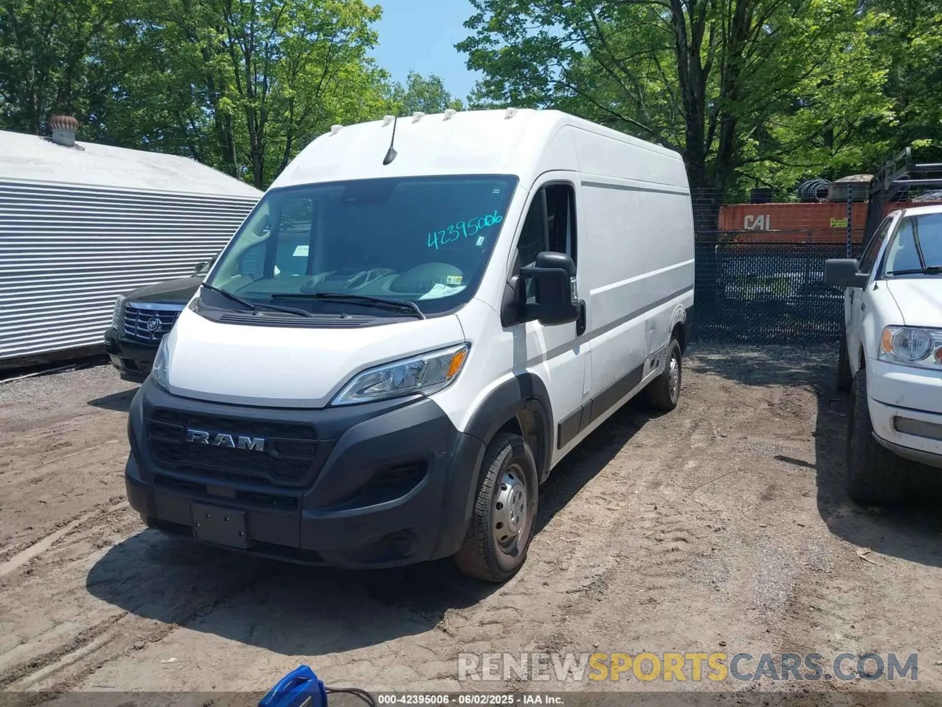 2 Photograph of a damaged car 3C6LRVDG8PE605870 RAM PROMASTER 2500 2023