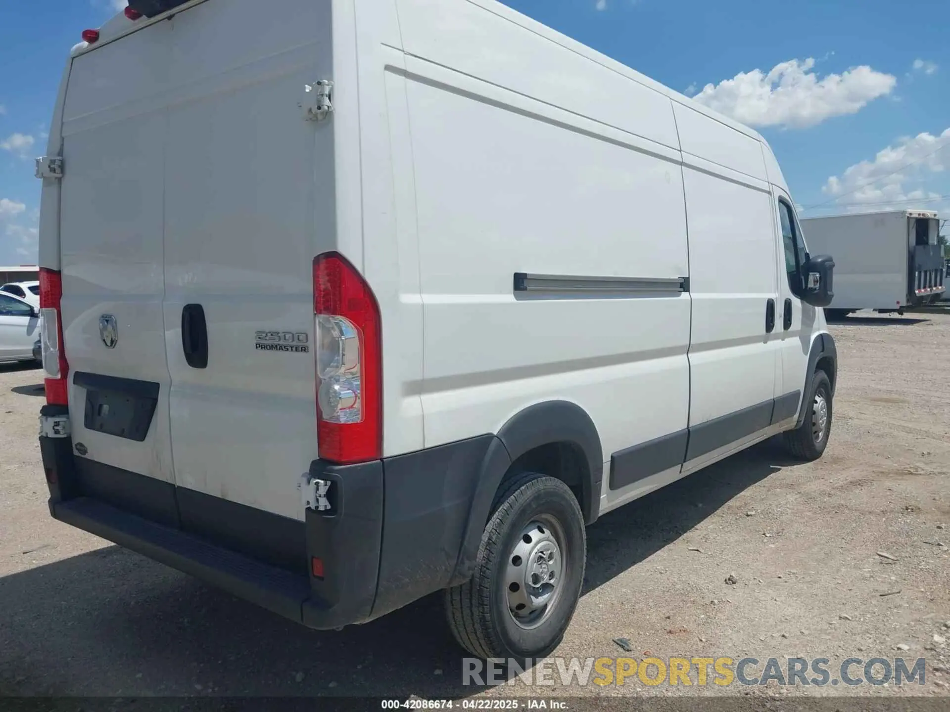 4 Photograph of a damaged car 3C6LRVDG9PE571678 RAM PROMASTER 2500 2023