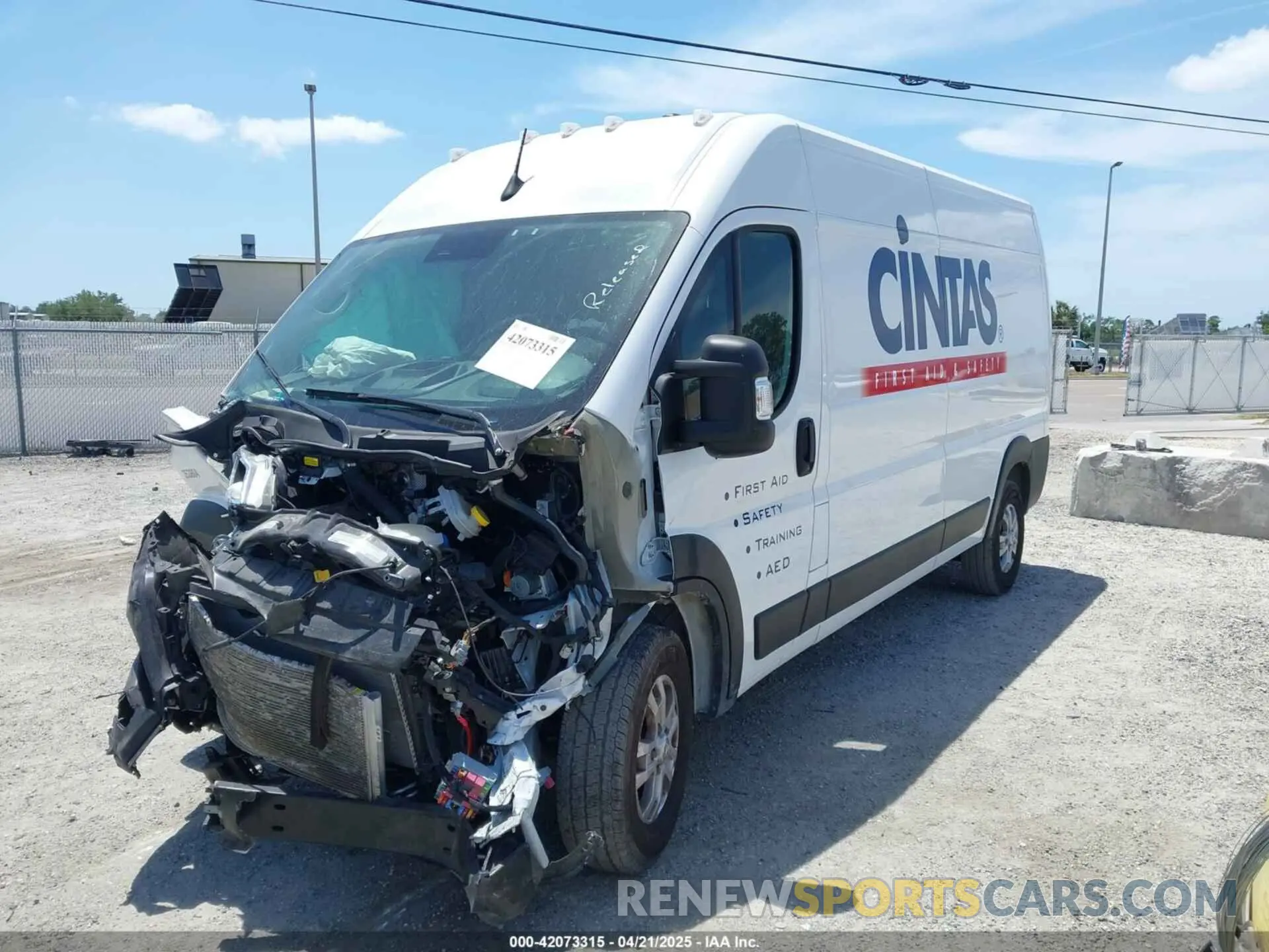2 Photograph of a damaged car 3C6LRVDG9PE586097 RAM PROMASTER 2500 2023
