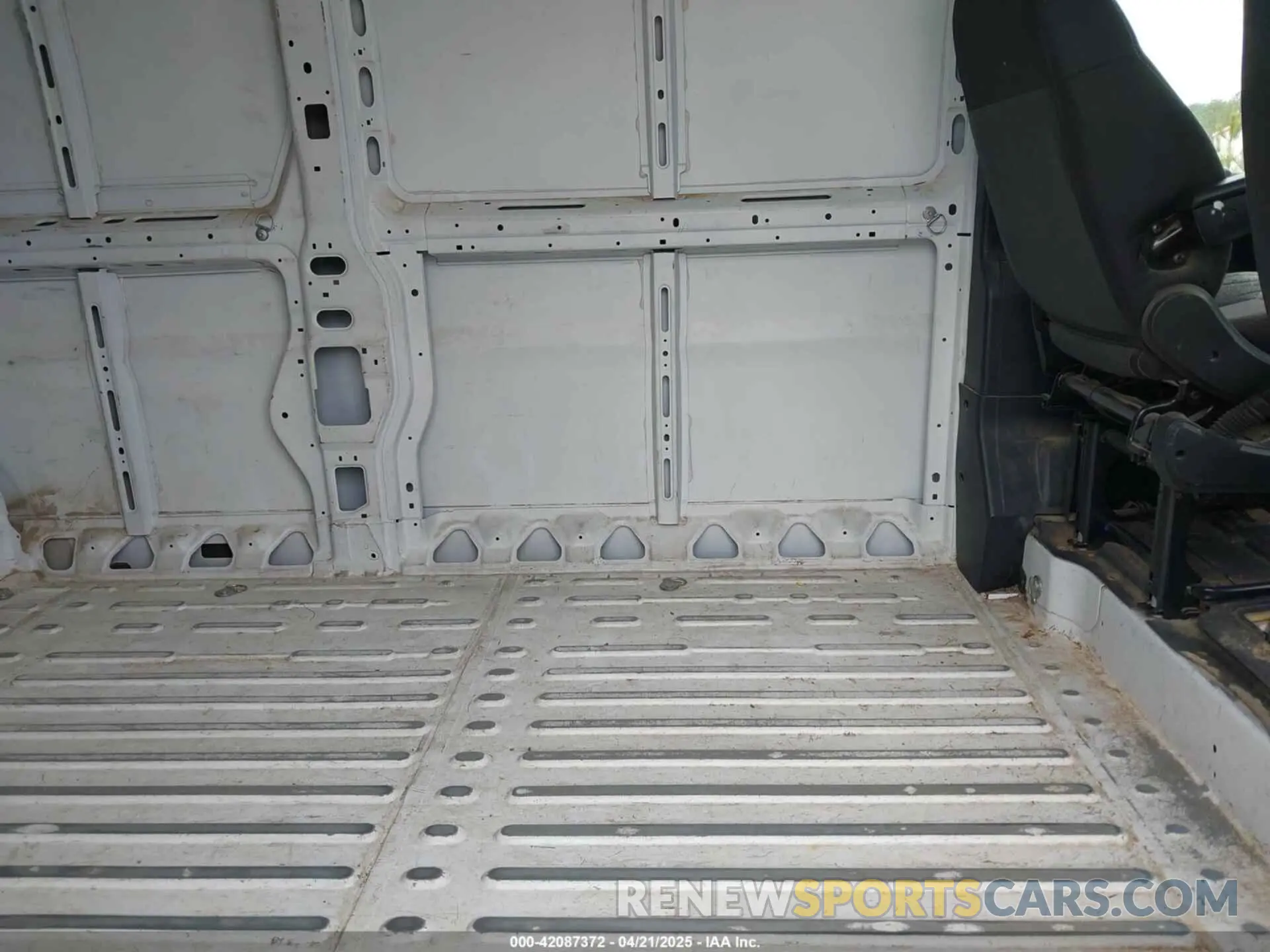 8 Photograph of a damaged car 3C6LRVDG9PE596287 RAM PROMASTER 2500 2023