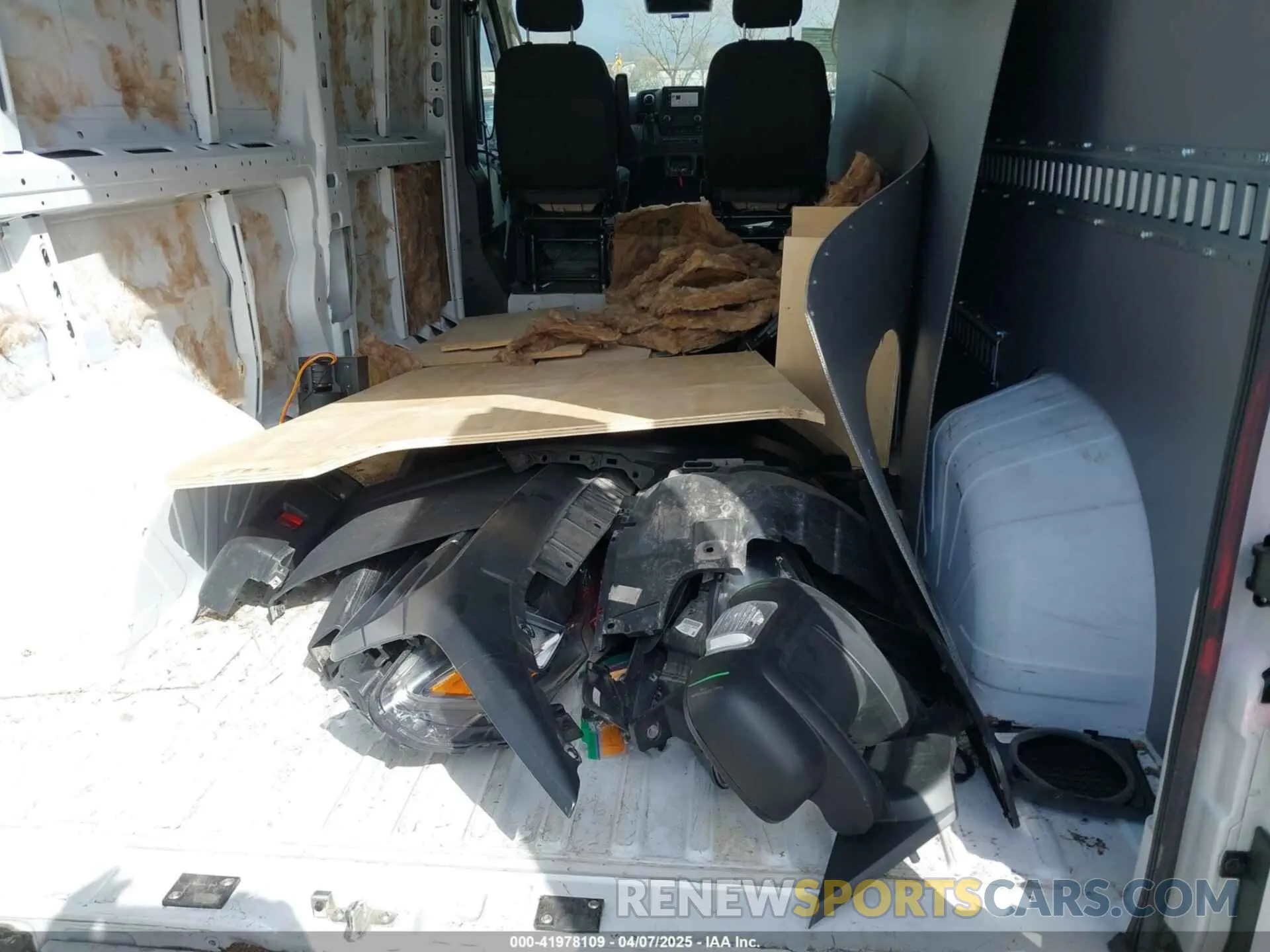 12 Photograph of a damaged car 3C6LRVDG9PE603061 RAM PROMASTER 2500 2023