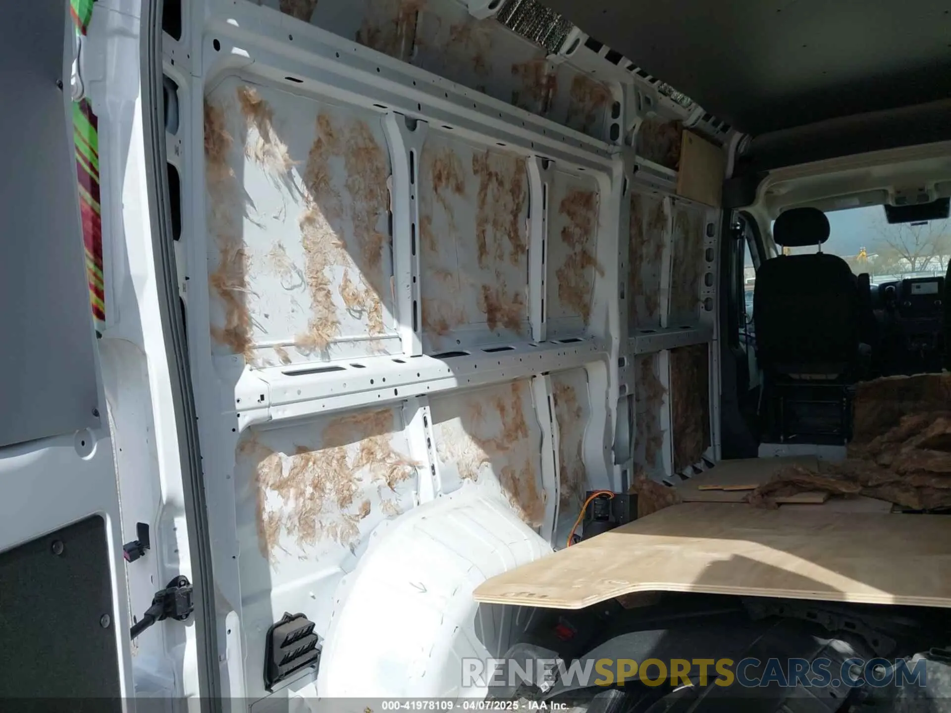 8 Photograph of a damaged car 3C6LRVDG9PE603061 RAM PROMASTER 2500 2023