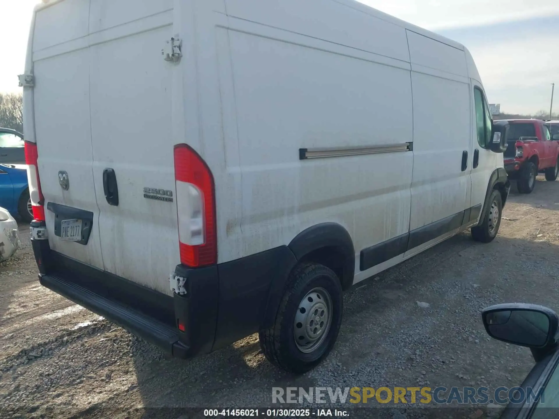 4 Photograph of a damaged car 3C6LRVDGXPE549446 RAM PROMASTER 2500 2023