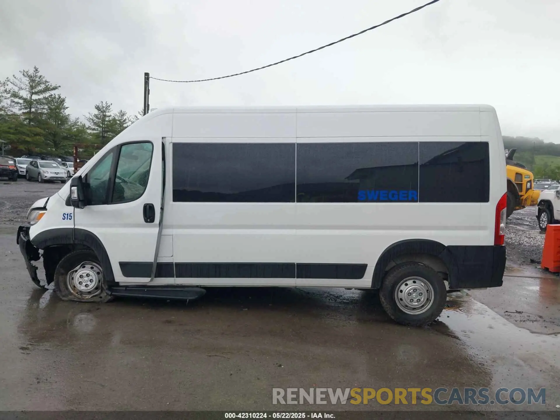15 Photograph of a damaged car 3C6LRVPG4PE589677 RAM PROMASTER 2500 2023