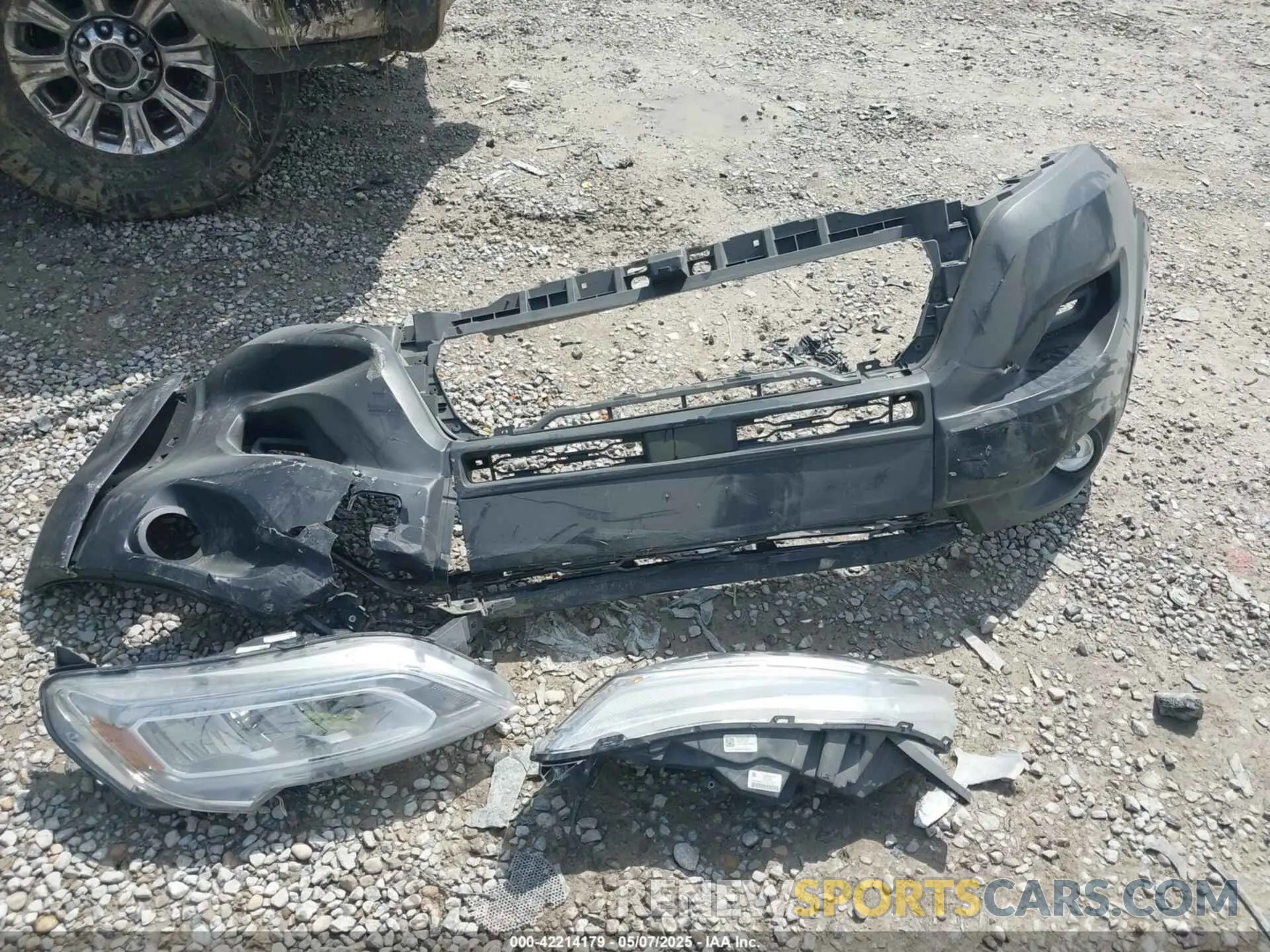 12 Photograph of a damaged car 3C6LRVVG2PE591625 RAM PROMASTER 2500 2023