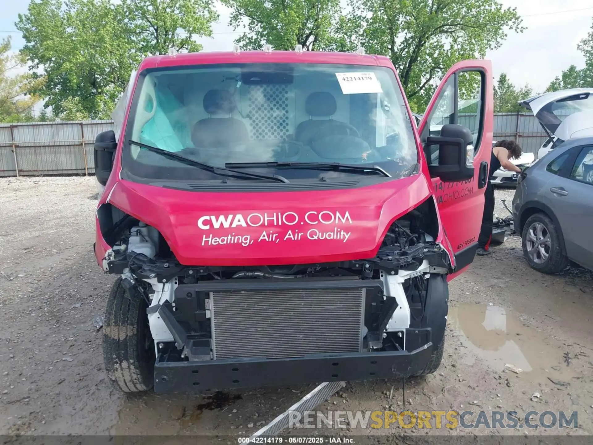 13 Photograph of a damaged car 3C6LRVVG2PE591625 RAM PROMASTER 2500 2023