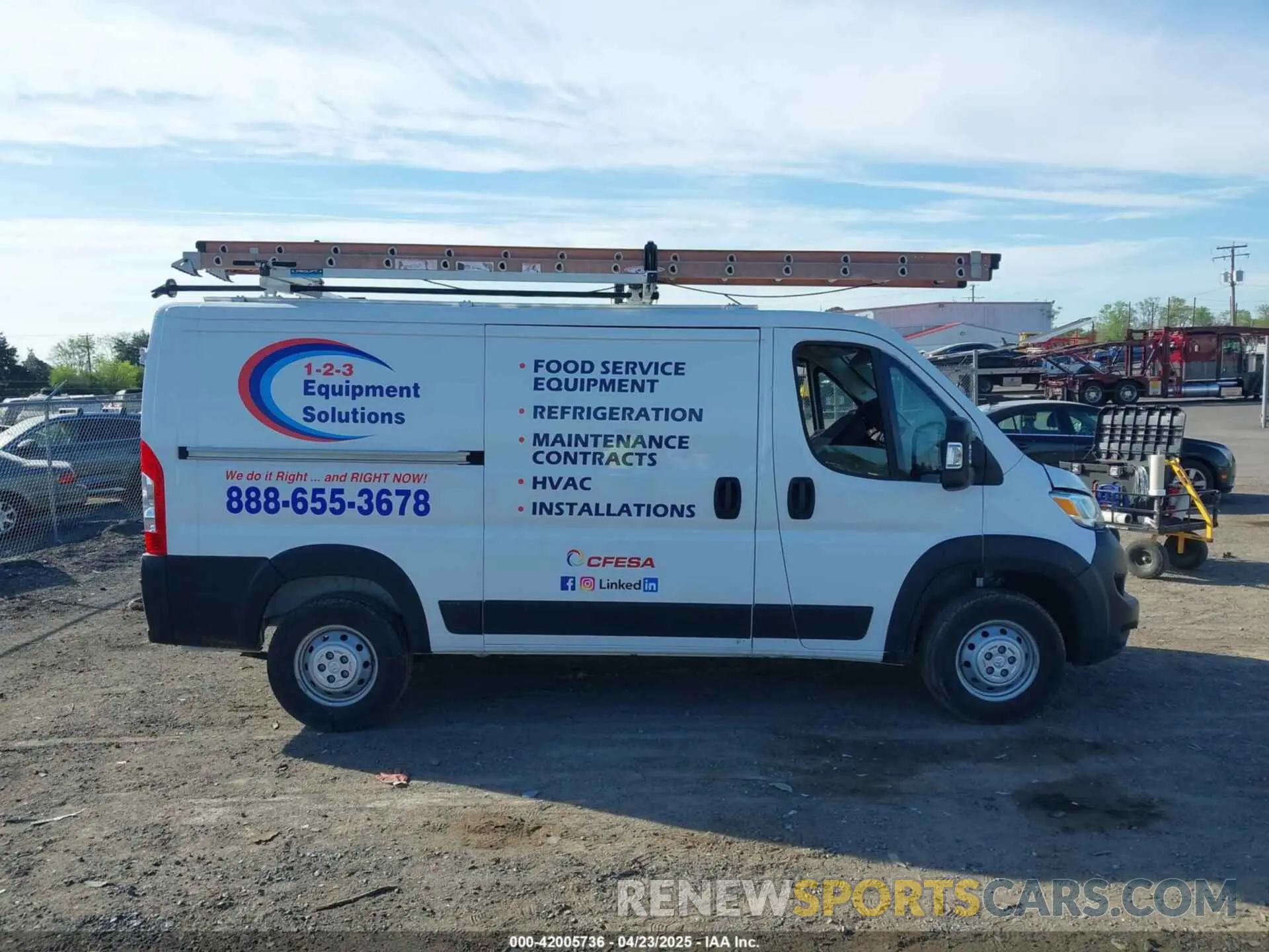 14 Photograph of a damaged car 3C6LRVVG5PE579453 RAM PROMASTER 2500 2023