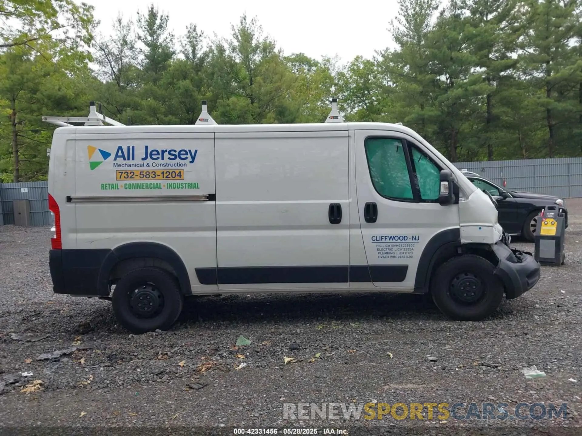 13 Photograph of a damaged car 3C6LRVVG7PE559138 RAM PROMASTER 2500 2023
