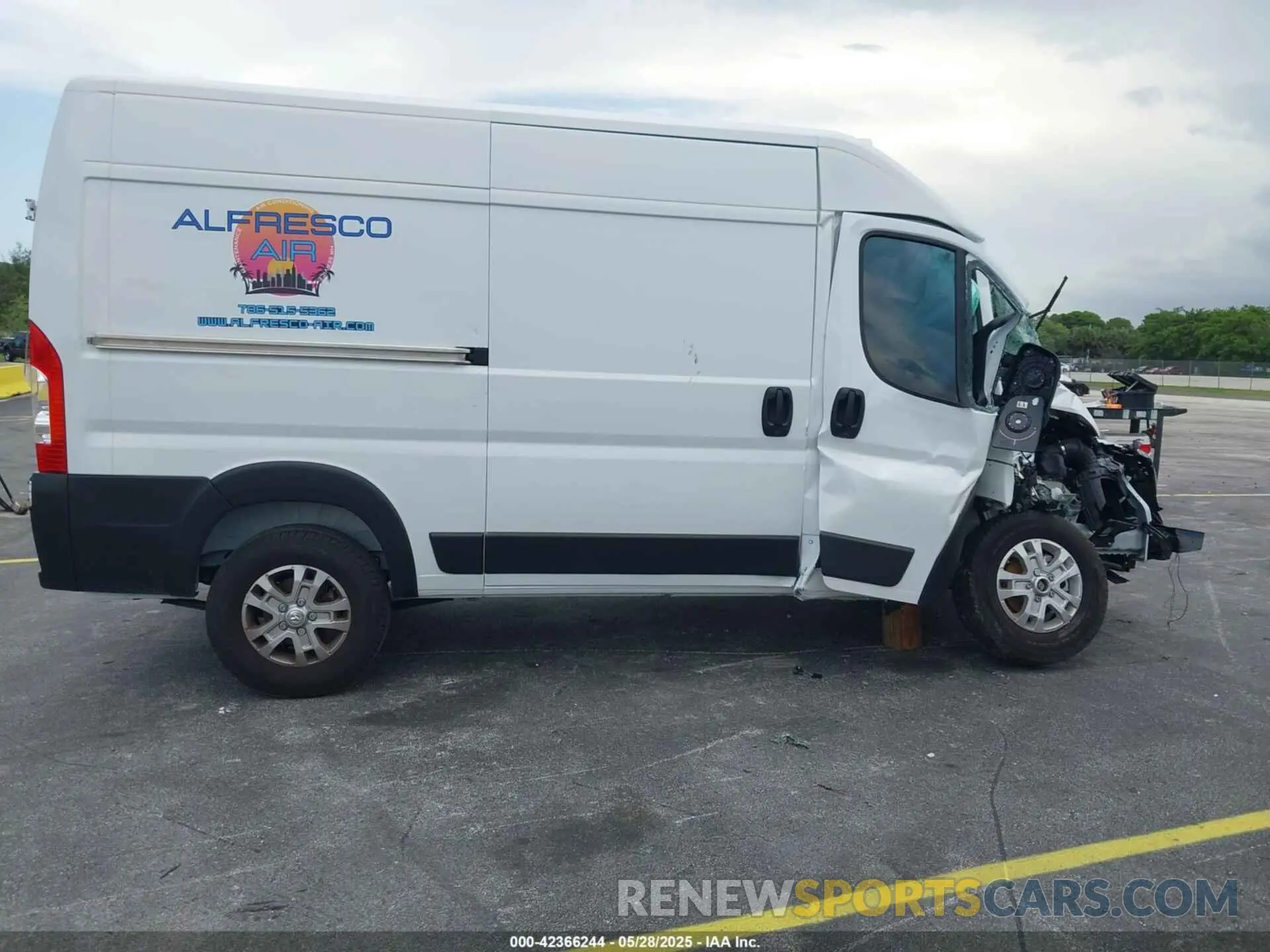 13 Photograph of a damaged car 3C6LRVCG7RE116462 RAM PROMASTER 2500 2024