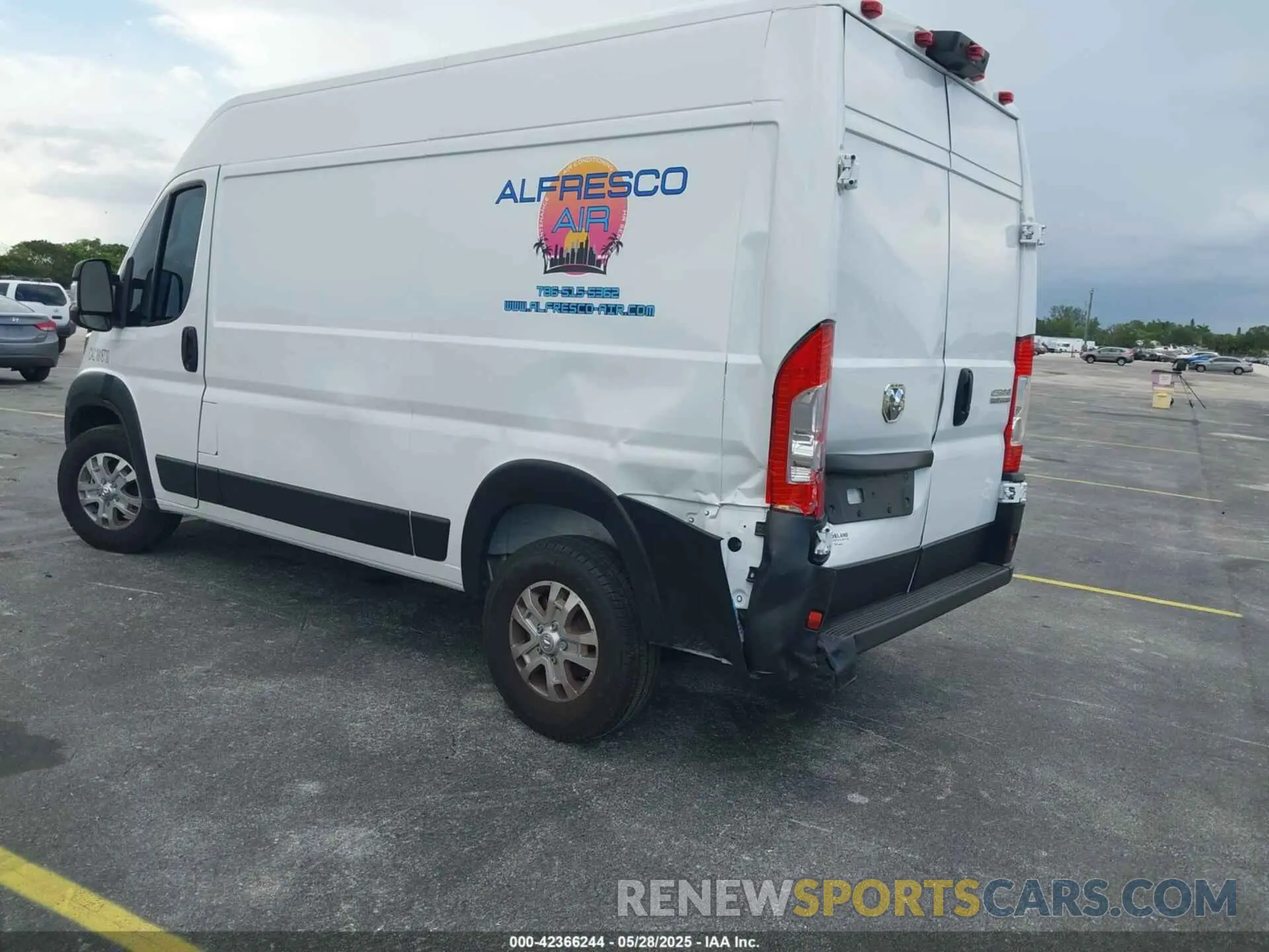 3 Photograph of a damaged car 3C6LRVCG7RE116462 RAM PROMASTER 2500 2024