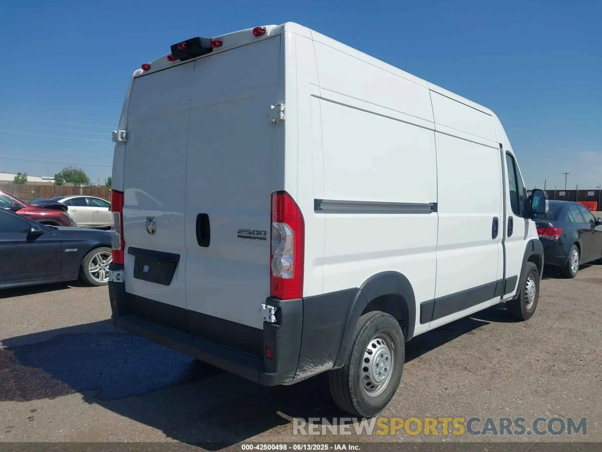 4 Photograph of a damaged car 3C6LRVCGXRE149262 RAM PROMASTER 2500 2024