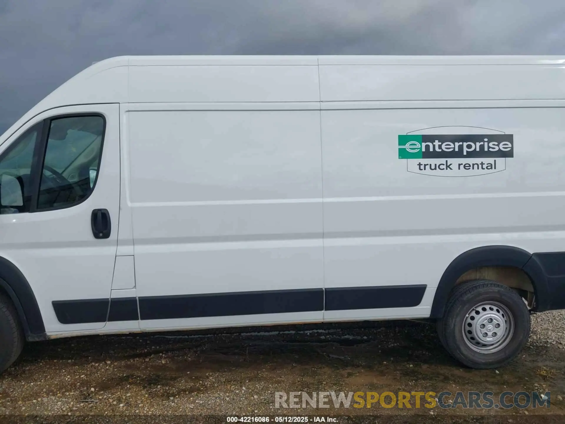 14 Photograph of a damaged car 3C6LRVDG0RE132209 RAM PROMASTER 2500 2024