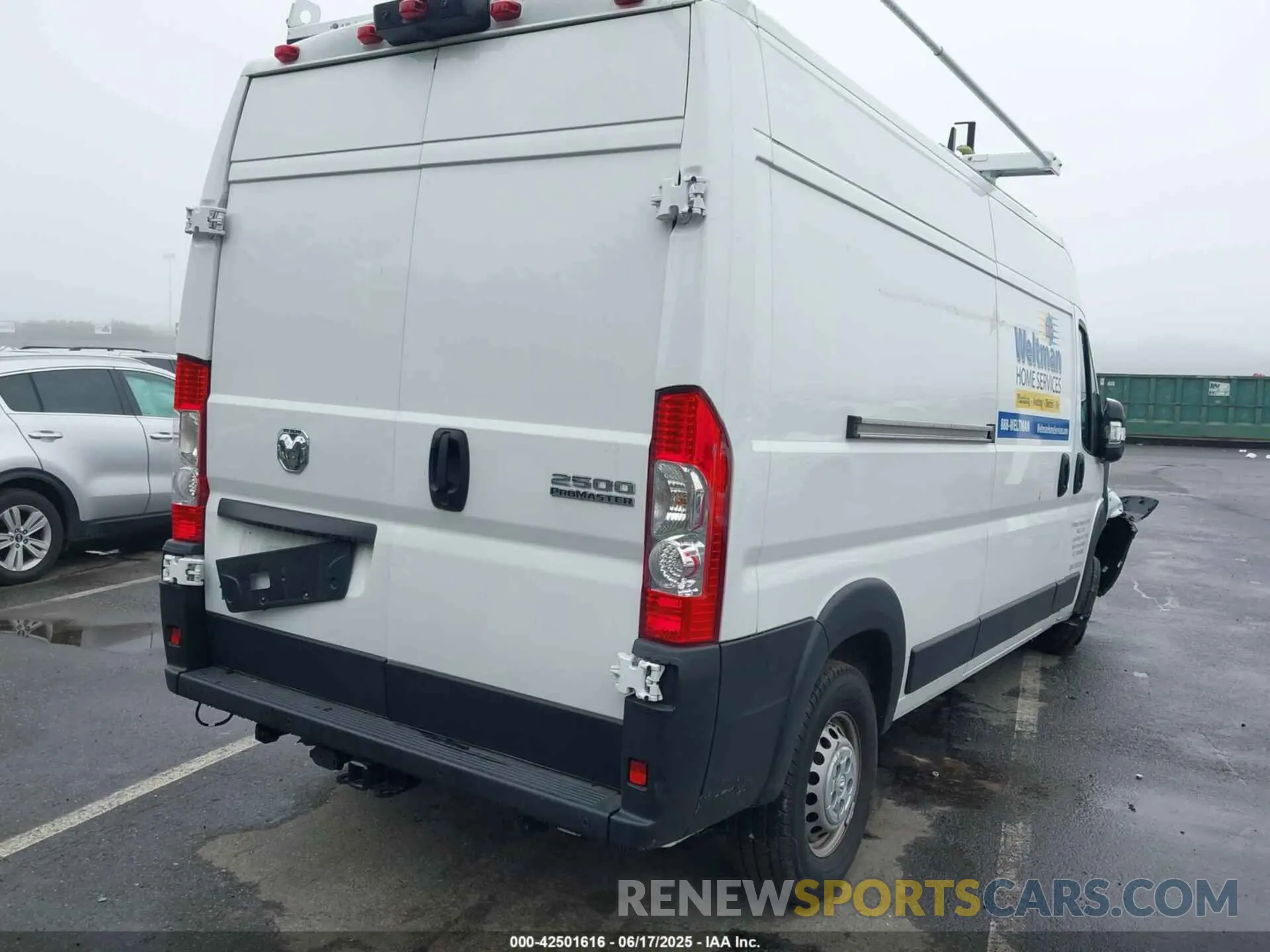 4 Photograph of a damaged car 3C6LRVDG2RE138299 RAM PROMASTER 2500 2024