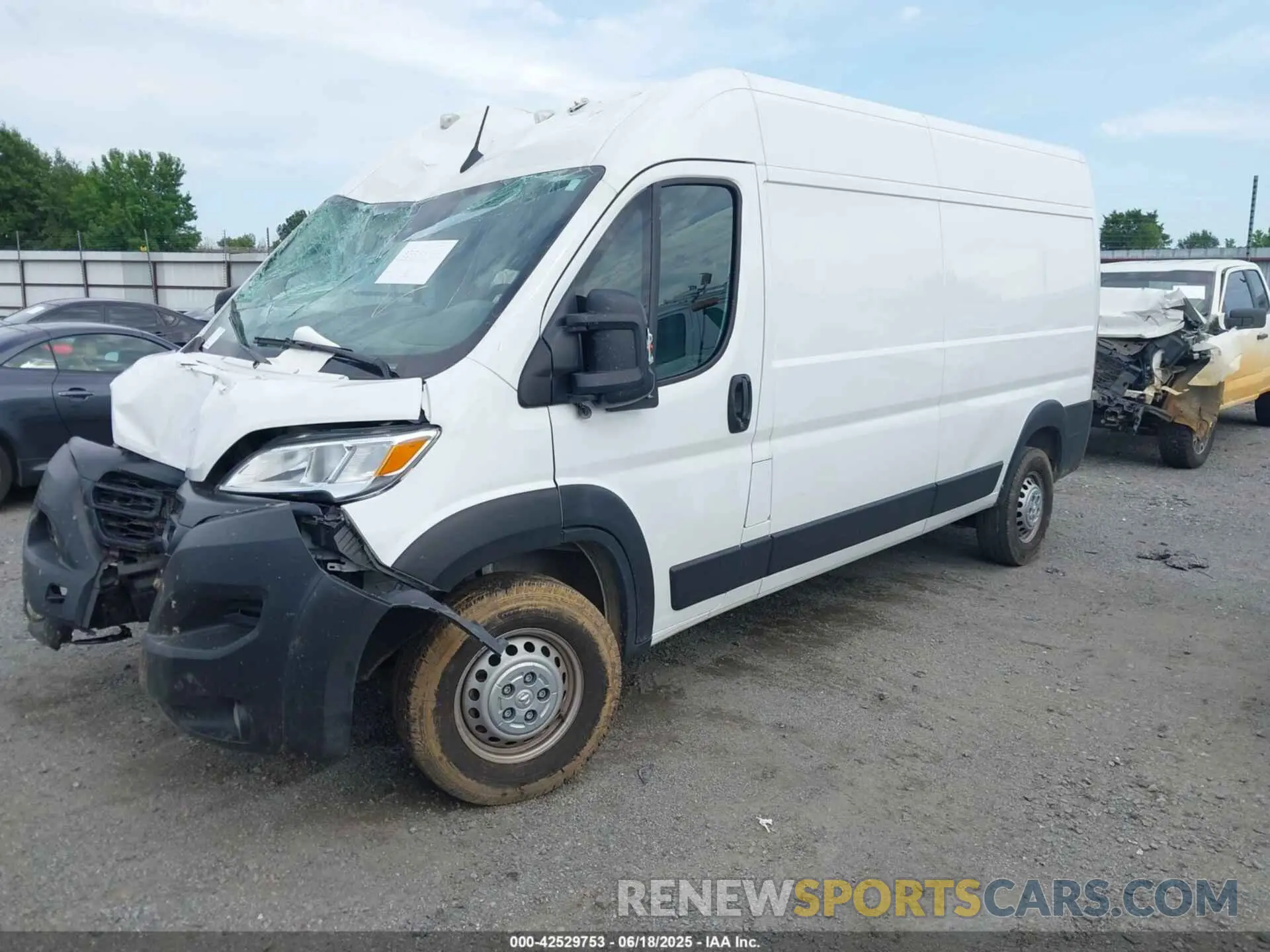 2 Photograph of a damaged car 3C6LRVDG3RE138215 RAM PROMASTER 2500 2024