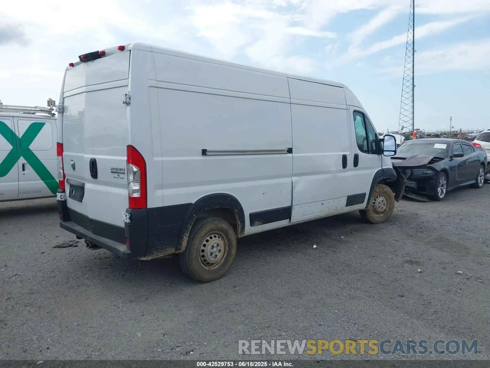 4 Photograph of a damaged car 3C6LRVDG3RE138215 RAM PROMASTER 2500 2024