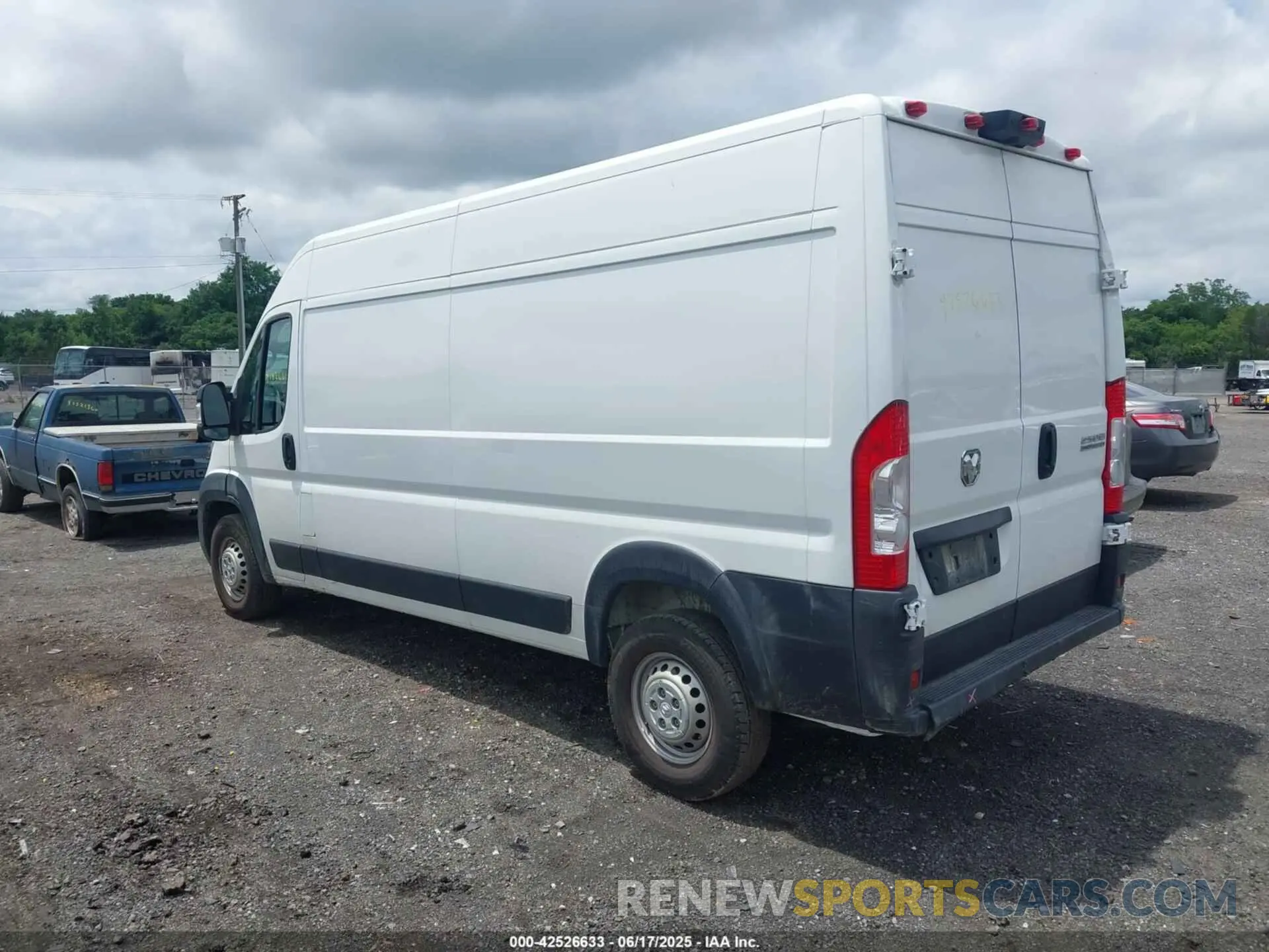 3 Photograph of a damaged car 3C6LRVDG4RE150700 RAM PROMASTER 2500 2024
