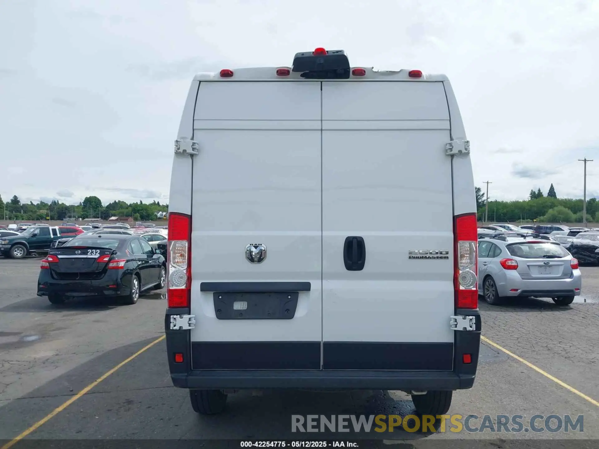 16 Photograph of a damaged car 3C6LRVDG4SE507511 RAM PROMASTER 2500 2025