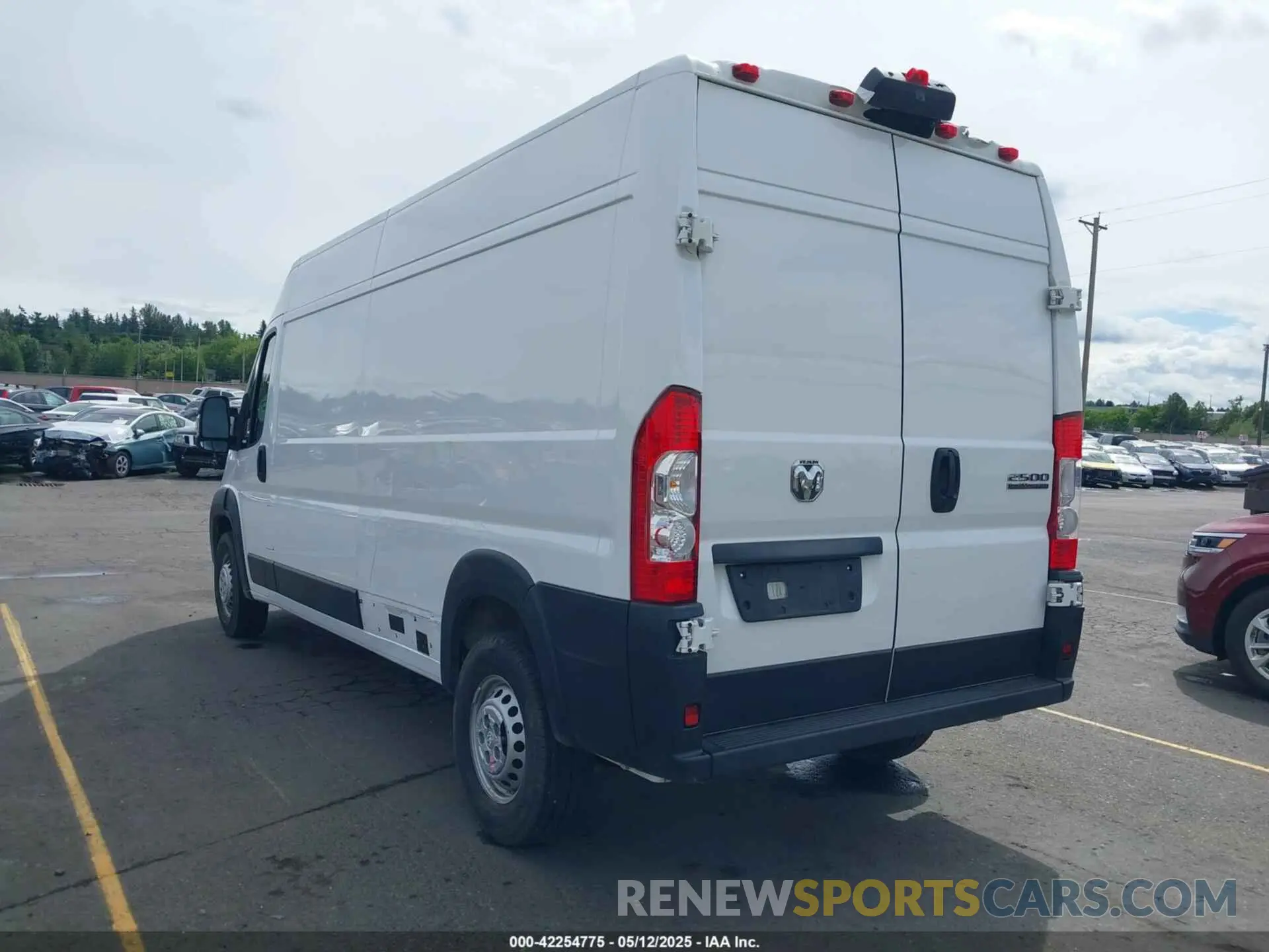 3 Photograph of a damaged car 3C6LRVDG4SE507511 RAM PROMASTER 2500 2025