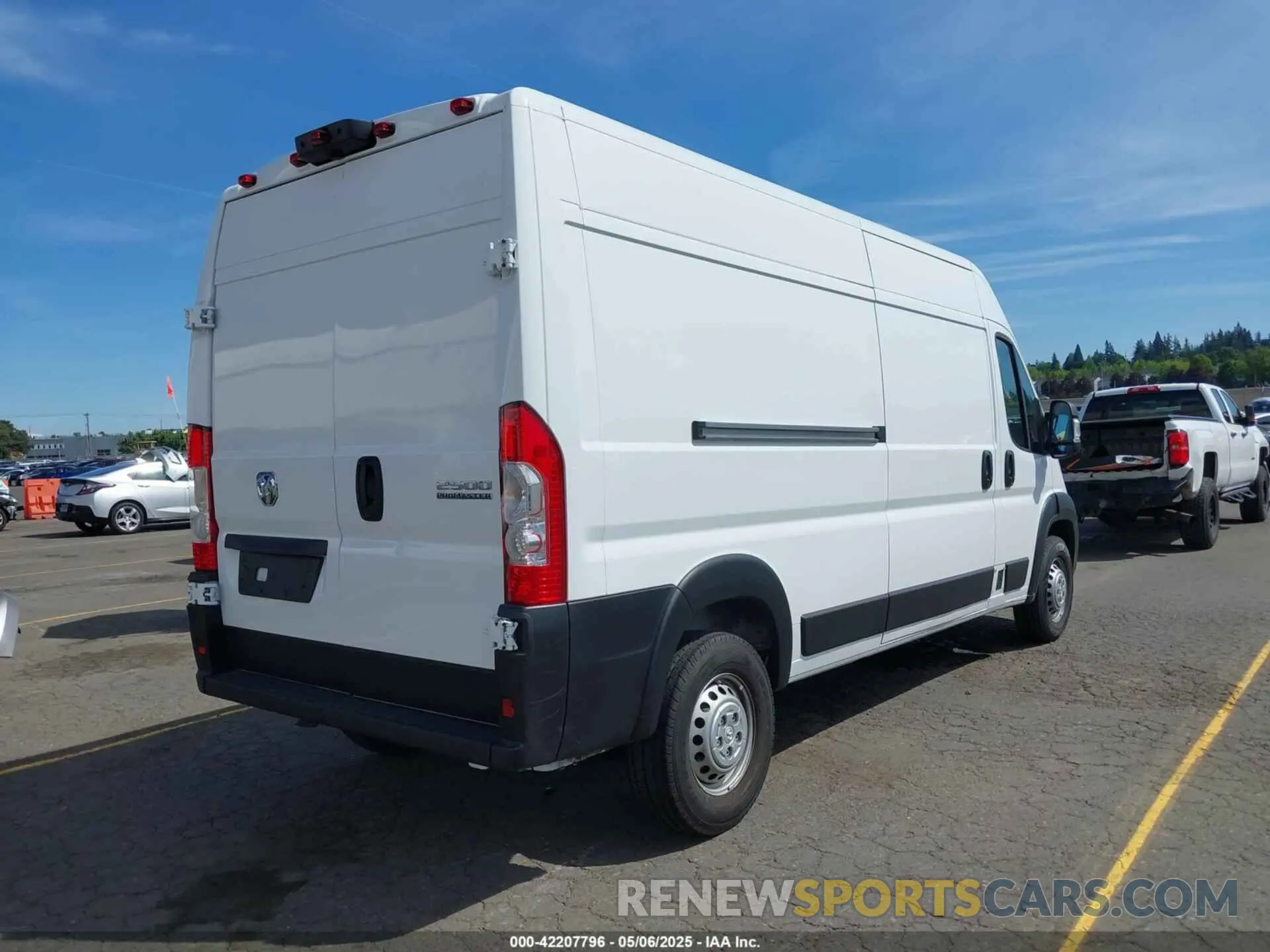 4 Photograph of a damaged car 3C6LRVDG5SE519201 RAM PROMASTER 2500 2025