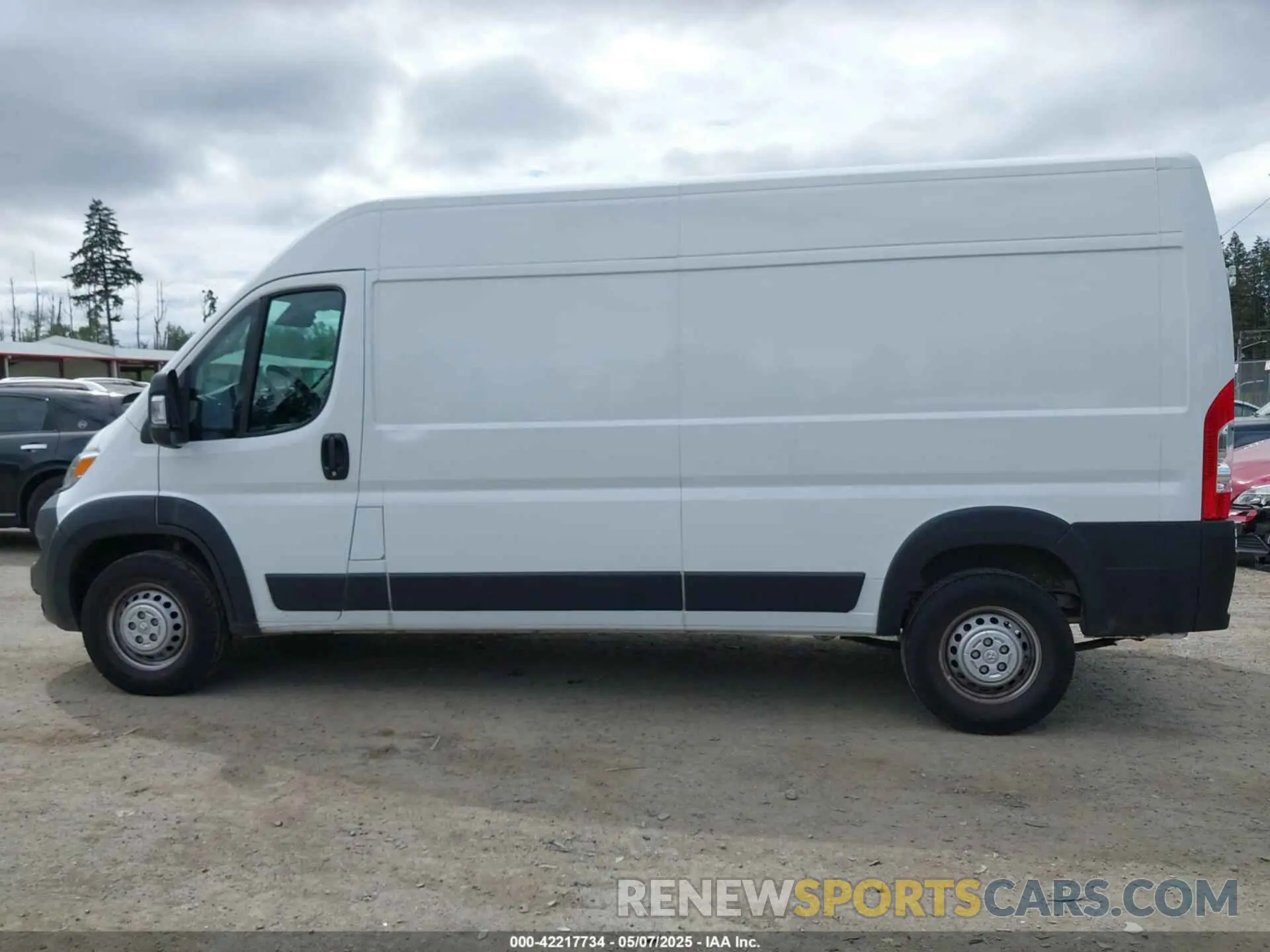 14 Photograph of a damaged car 3C6LRVDG5SE519375 RAM PROMASTER 2500 2025