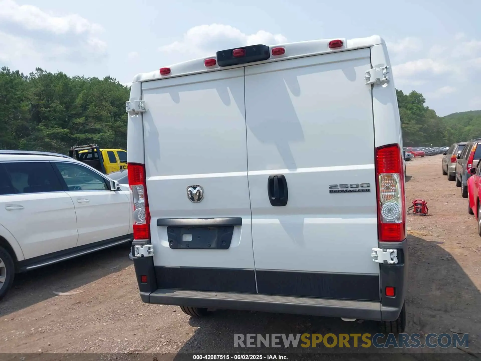 16 Photograph of a damaged car 3C6LRVVG5SE511663 RAM PROMASTER 2500 2025