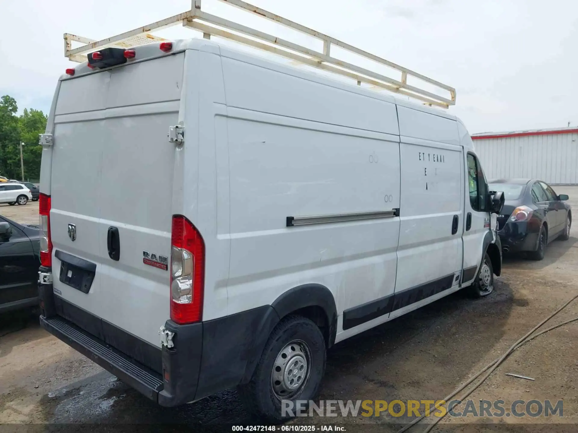 4 Photograph of a damaged car 3C6URVHG7KE515276 RAM PROMASTER 3500 2019