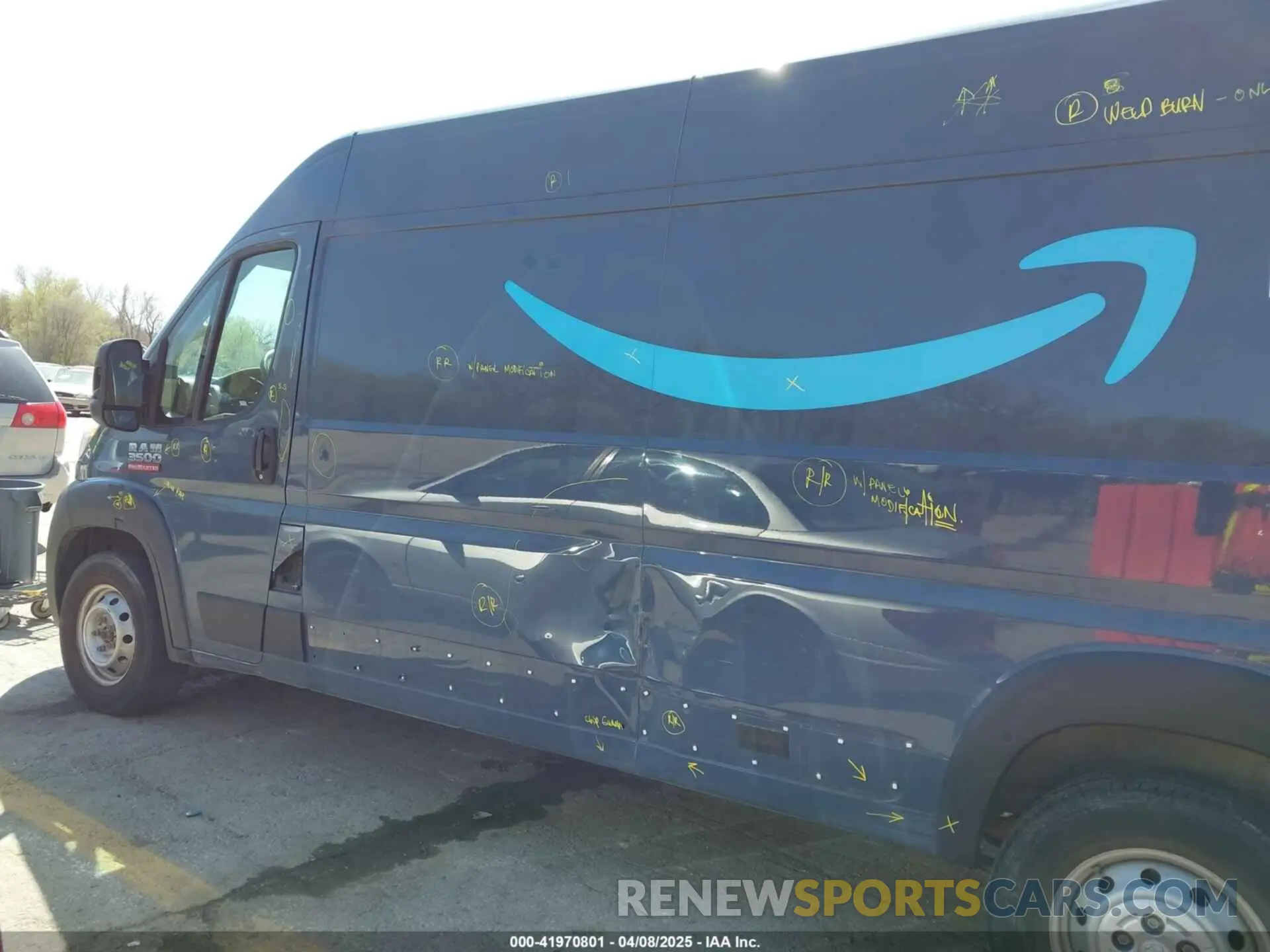 6 Photograph of a damaged car 3C6URVJG0KE561834 RAM PROMASTER 3500 2019
