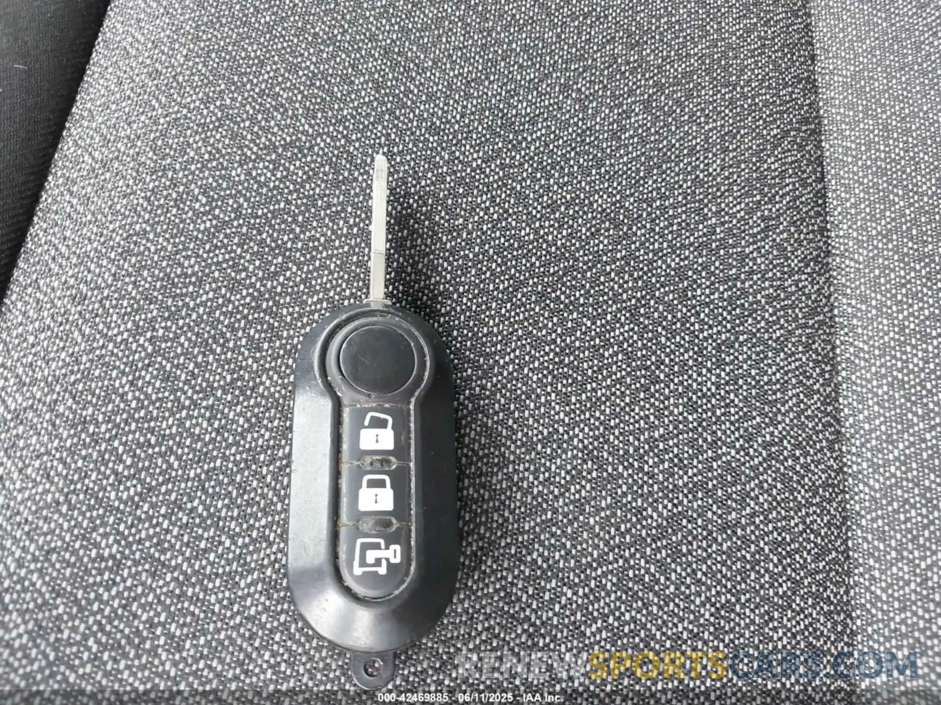 11 Photograph of a damaged car 3C6URVJG4KE537388 RAM PROMASTER 3500 2019