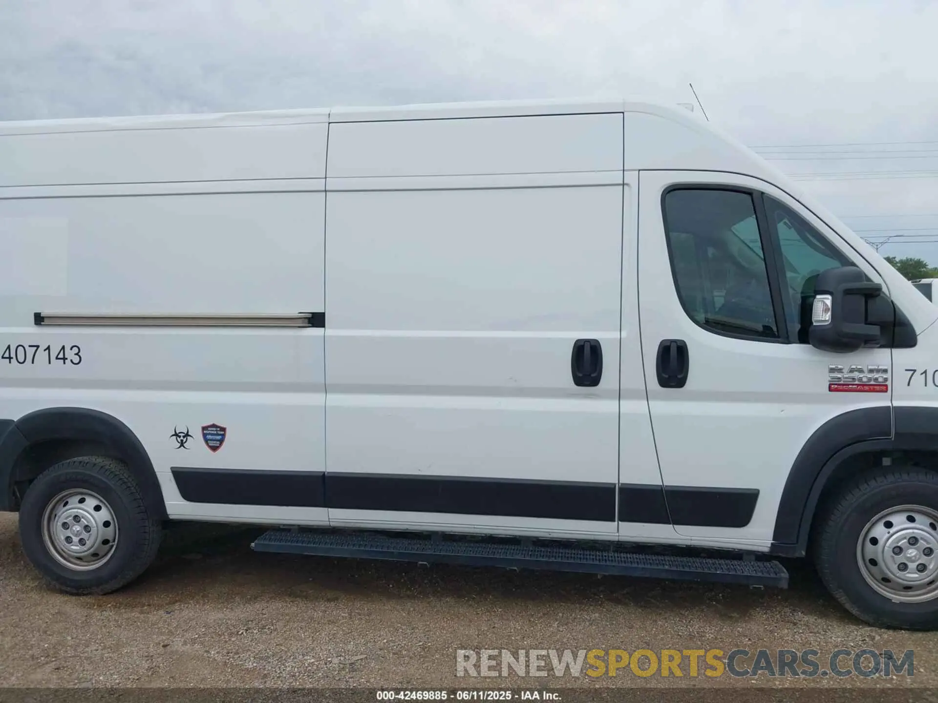 13 Photograph of a damaged car 3C6URVJG4KE537388 RAM PROMASTER 3500 2019