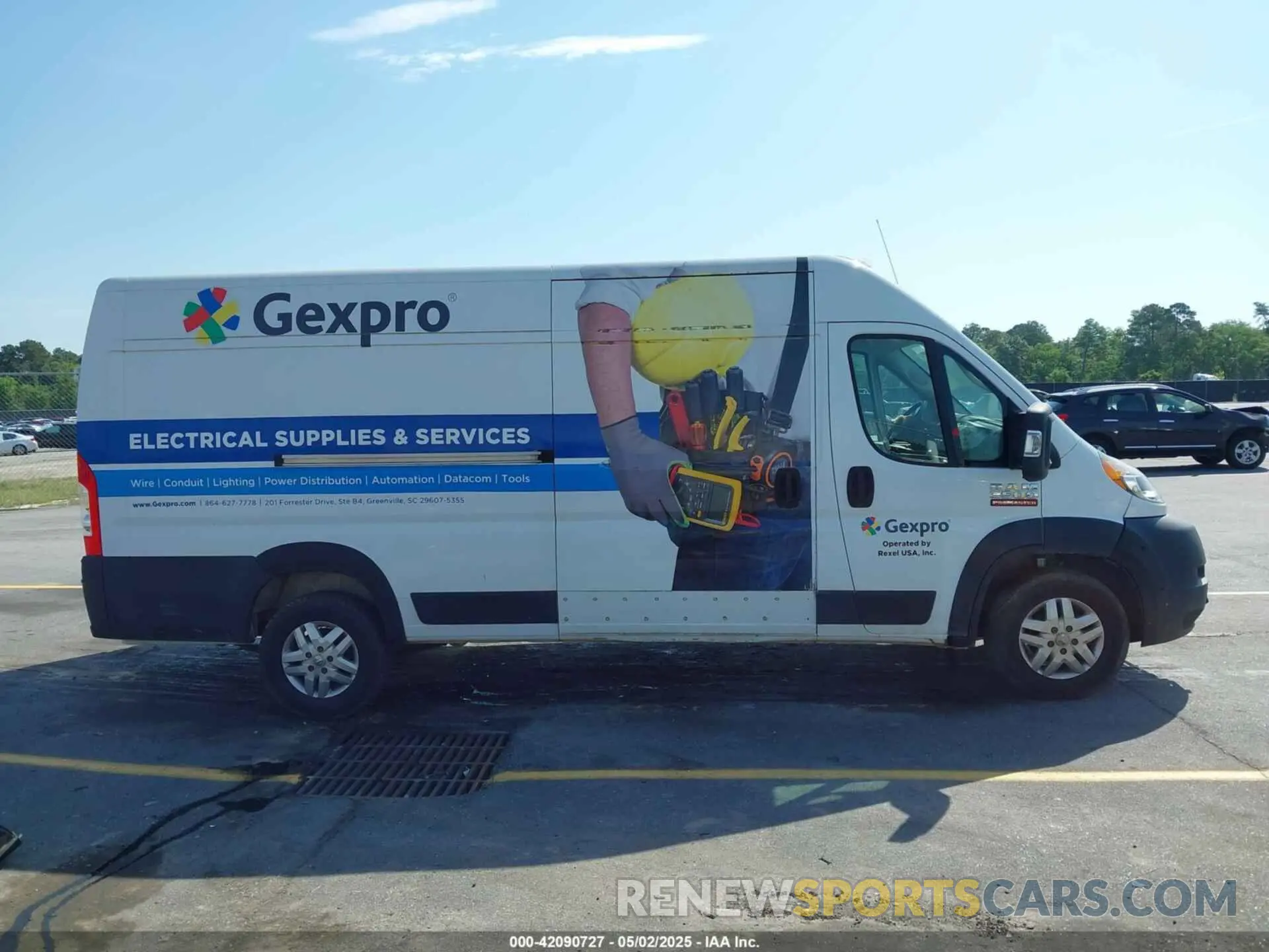 13 Photograph of a damaged car 3C6URVJG5KE508028 RAM PROMASTER 3500 2019