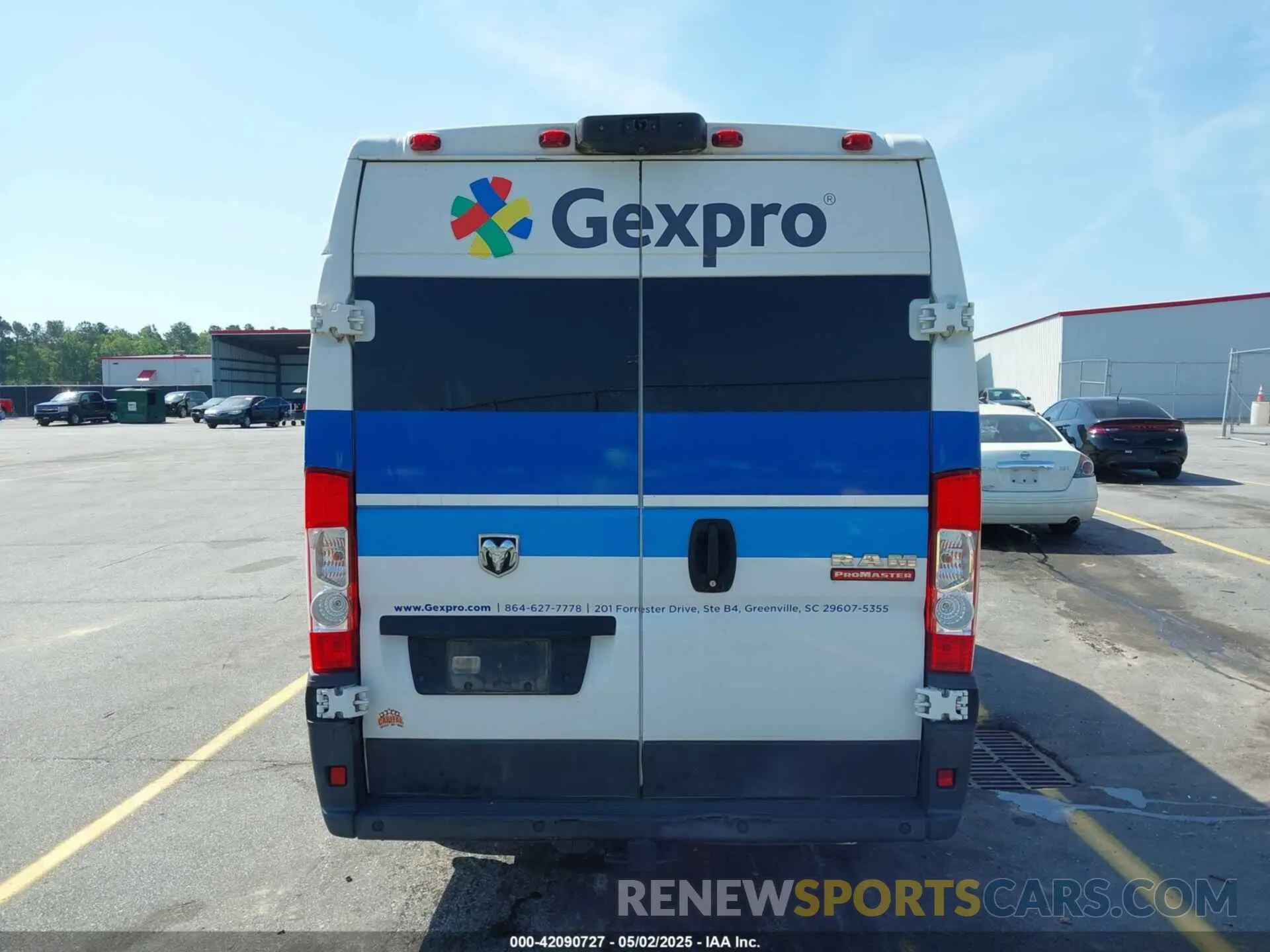 16 Photograph of a damaged car 3C6URVJG5KE508028 RAM PROMASTER 3500 2019