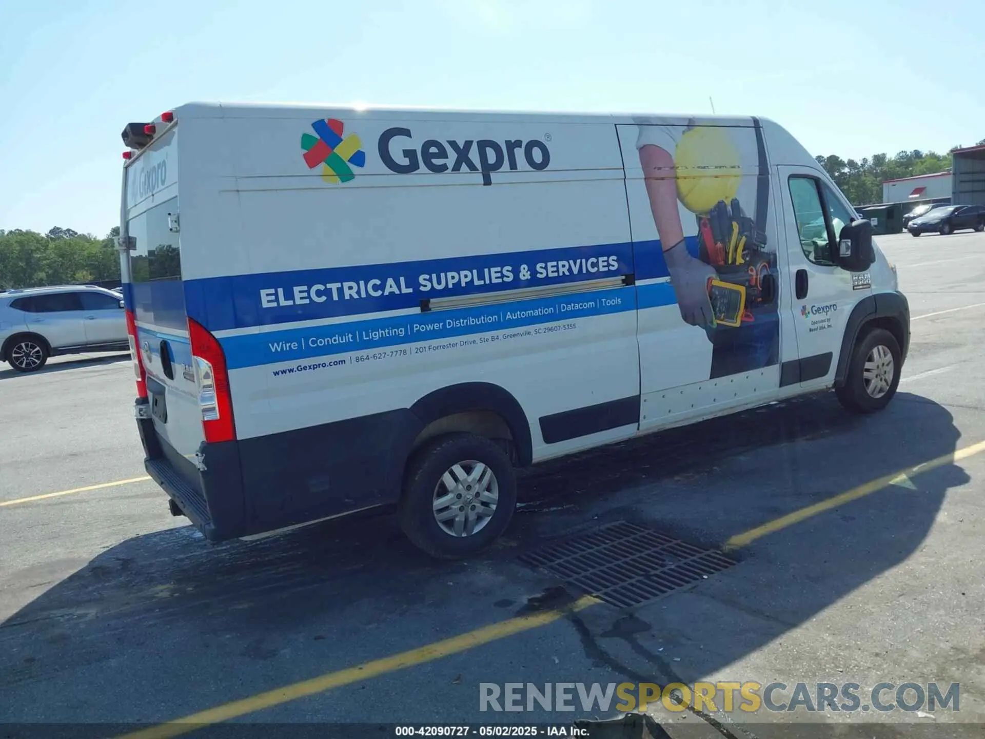 4 Photograph of a damaged car 3C6URVJG5KE508028 RAM PROMASTER 3500 2019