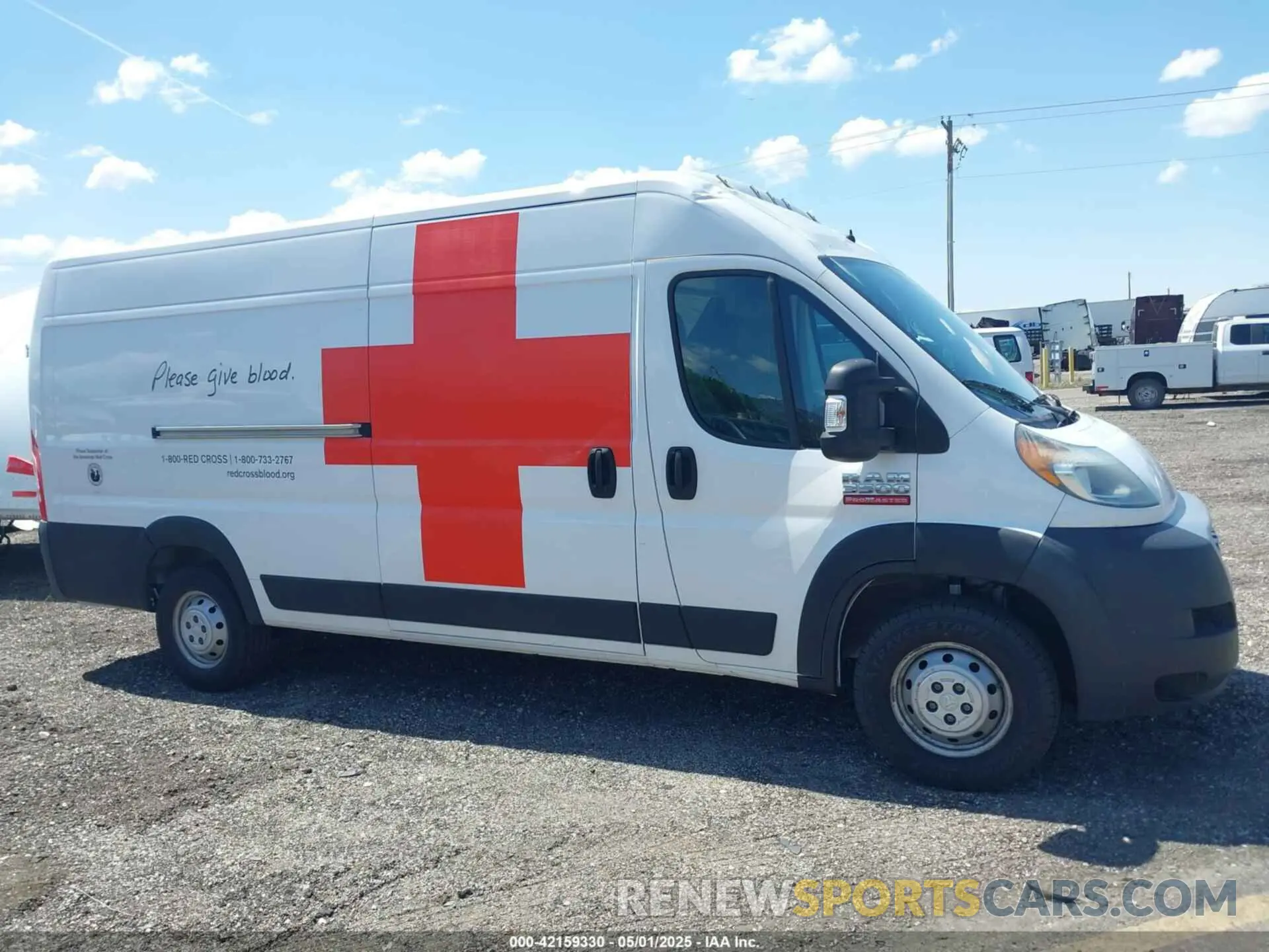 13 Photograph of a damaged car 3C6URVJG5KE535004 RAM PROMASTER 3500 2019