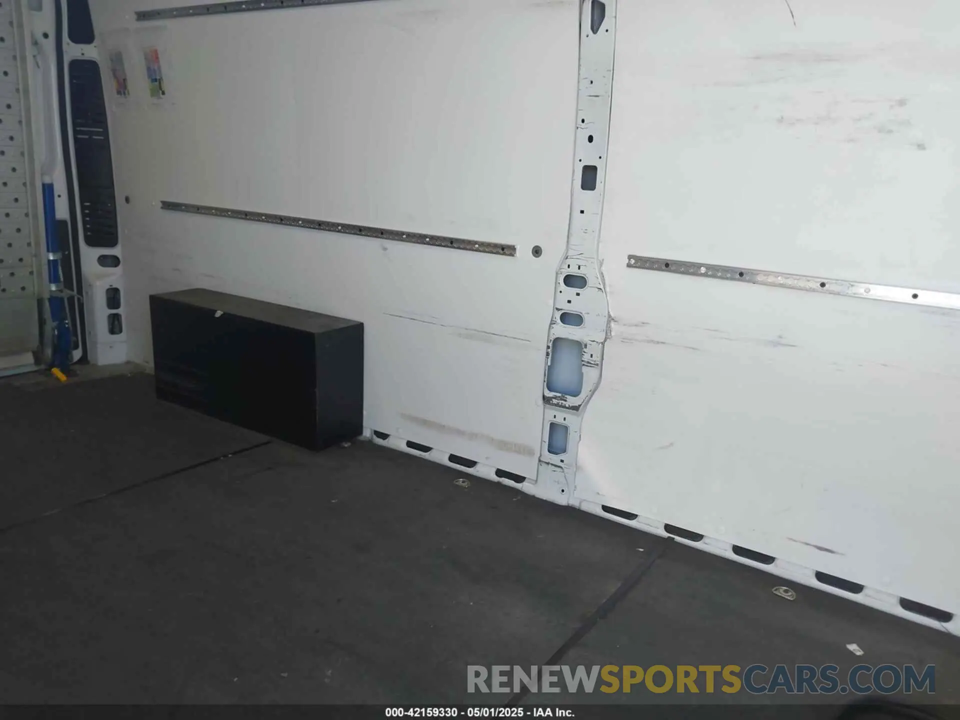 8 Photograph of a damaged car 3C6URVJG5KE535004 RAM PROMASTER 3500 2019