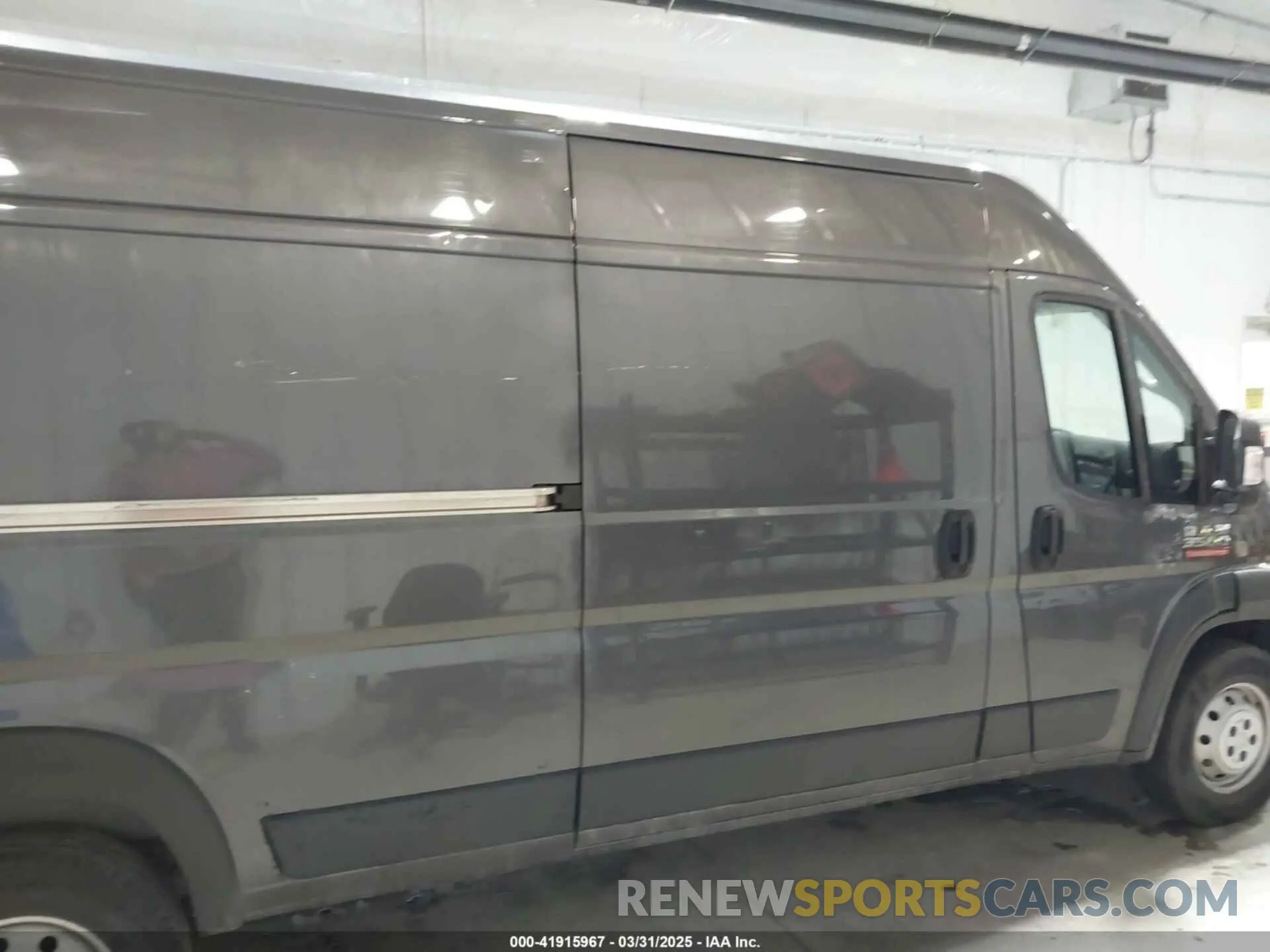 13 Photograph of a damaged car 3C6URVJG2LE100992 RAM PROMASTER 3500 2020