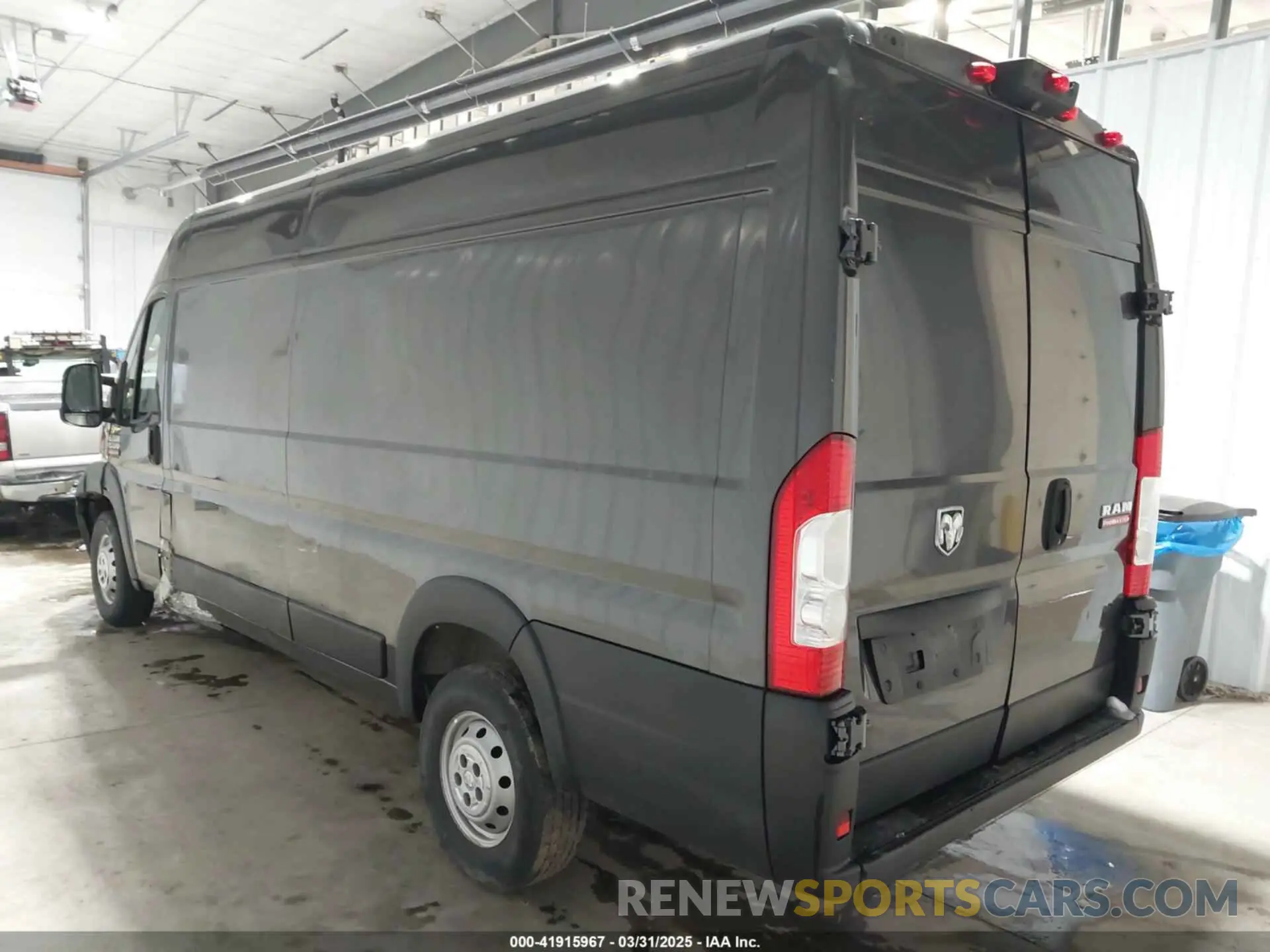 3 Photograph of a damaged car 3C6URVJG2LE100992 RAM PROMASTER 3500 2020