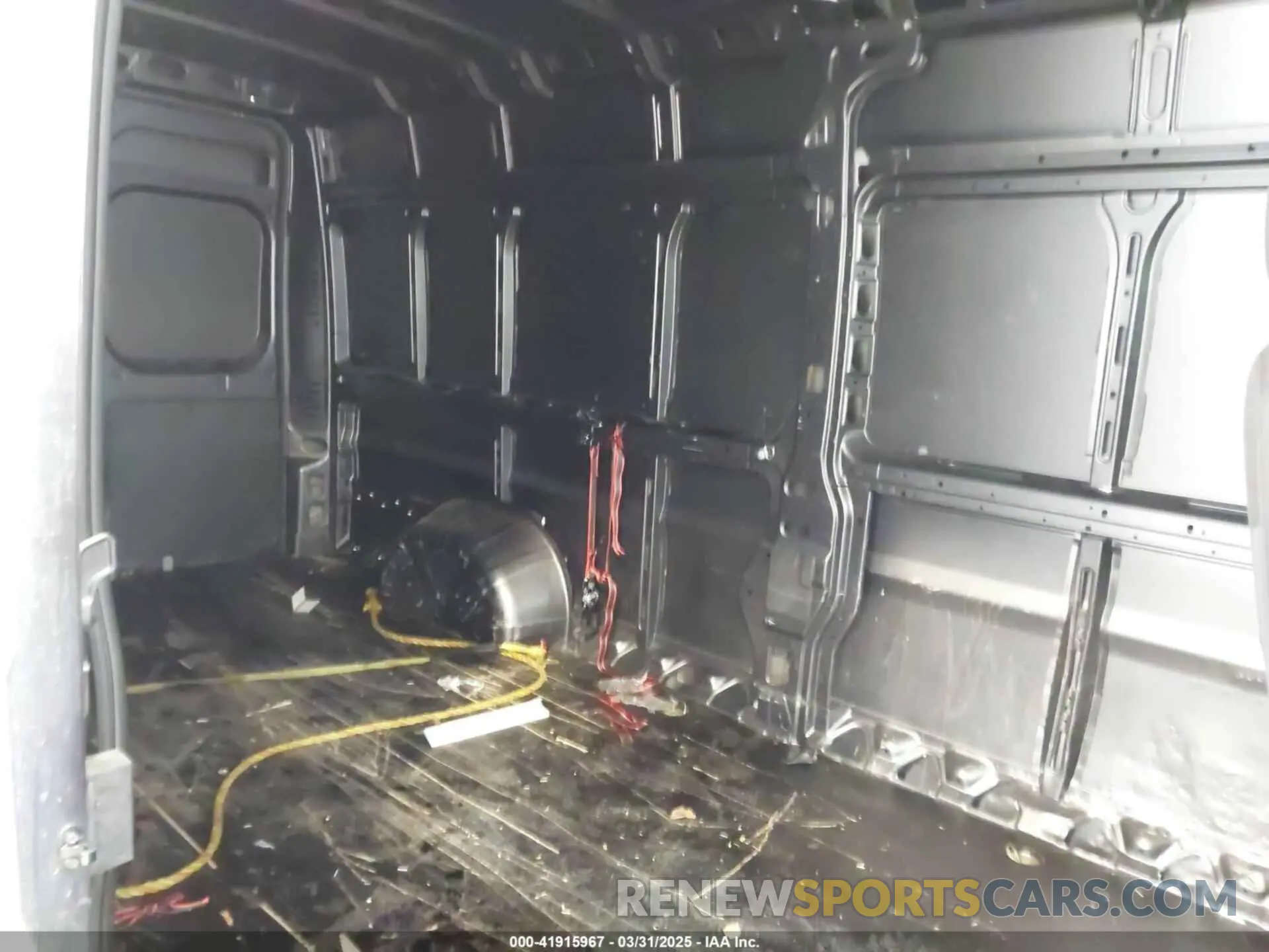 8 Photograph of a damaged car 3C6URVJG2LE100992 RAM PROMASTER 3500 2020