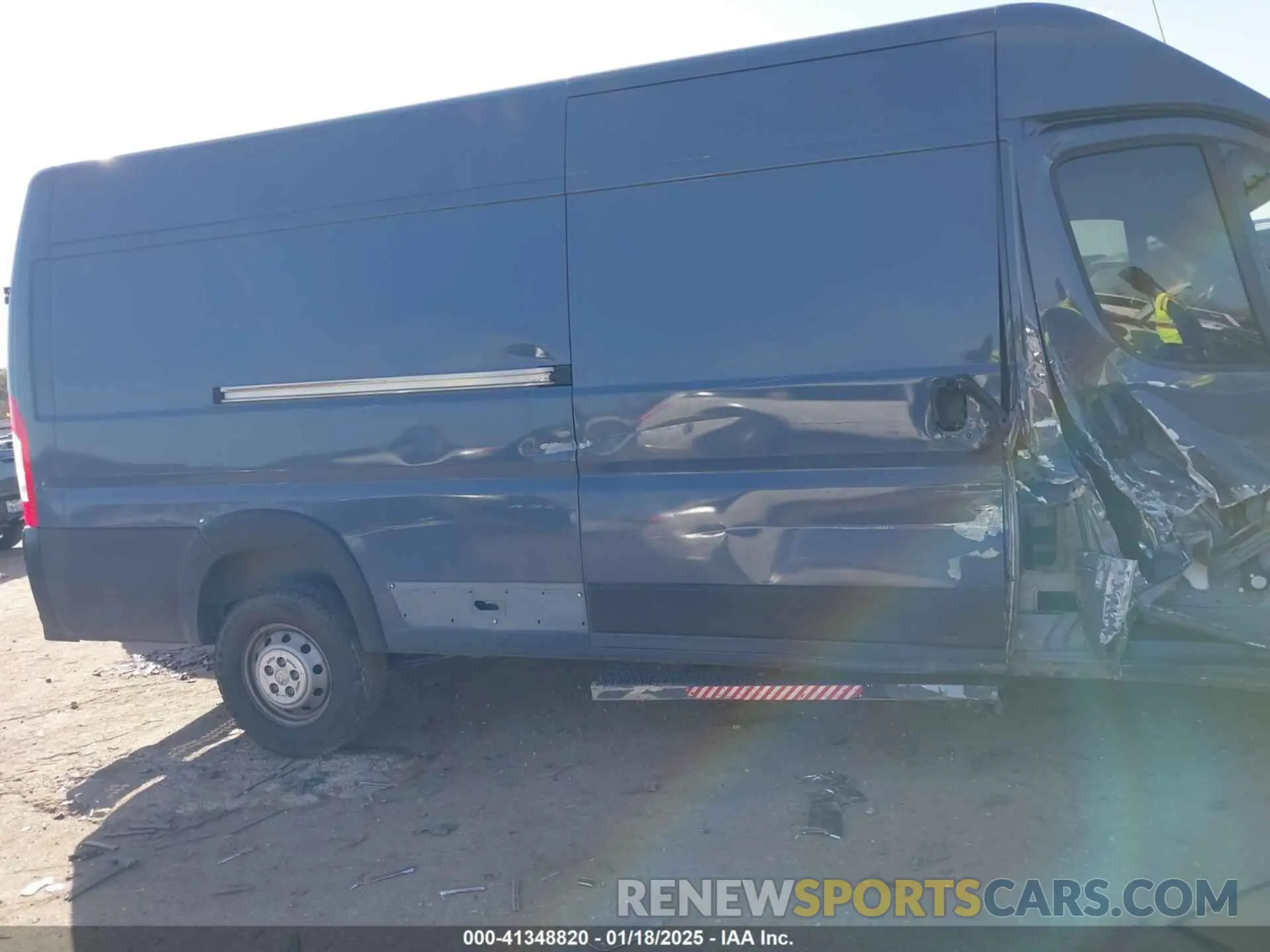 14 Photograph of a damaged car 3C6FRVJG1ME503372 RAM PROMASTER 3500 2021