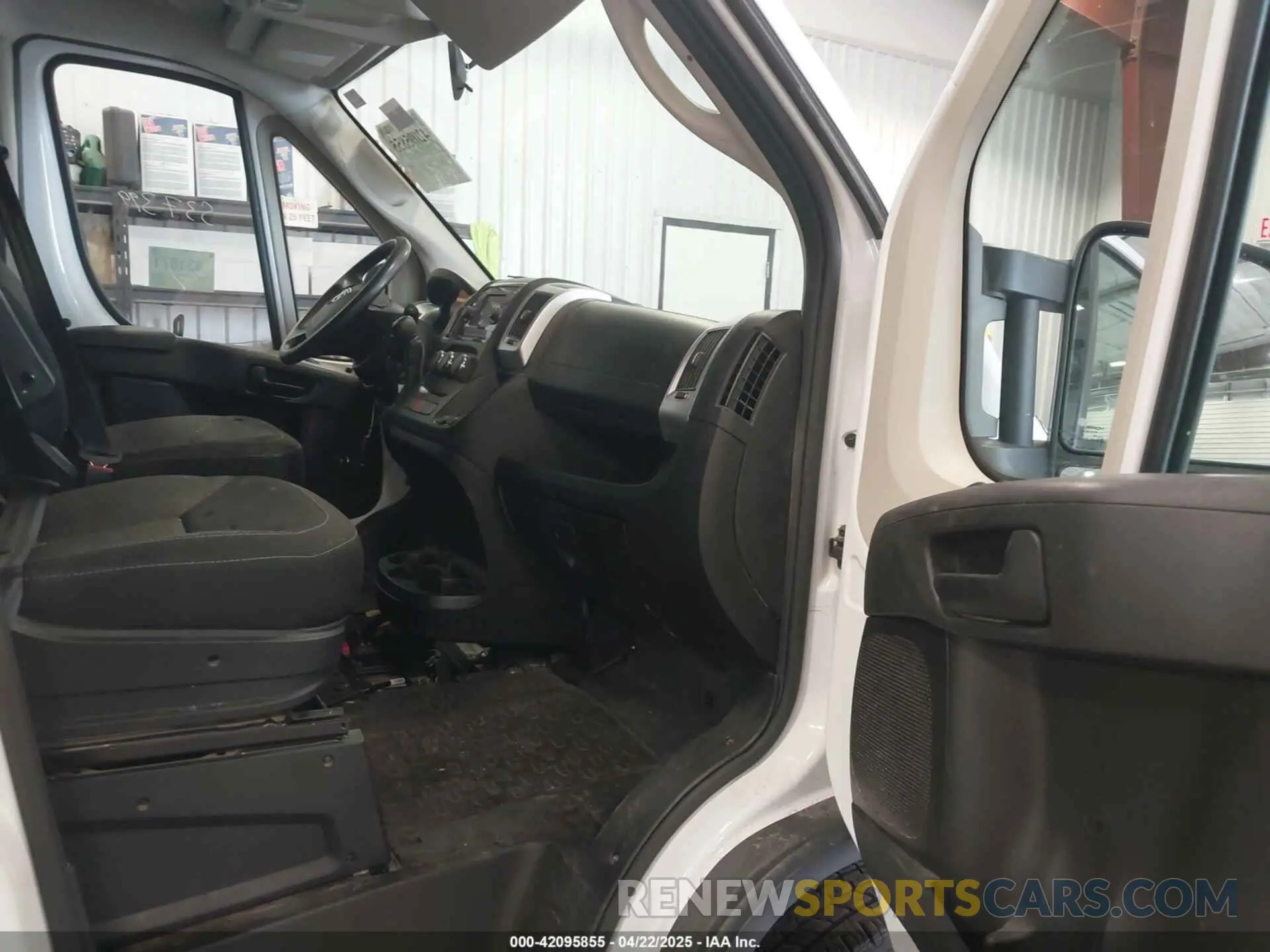 5 Photograph of a damaged car 3C6MRVHG8ME537399 RAM PROMASTER 3500 2021