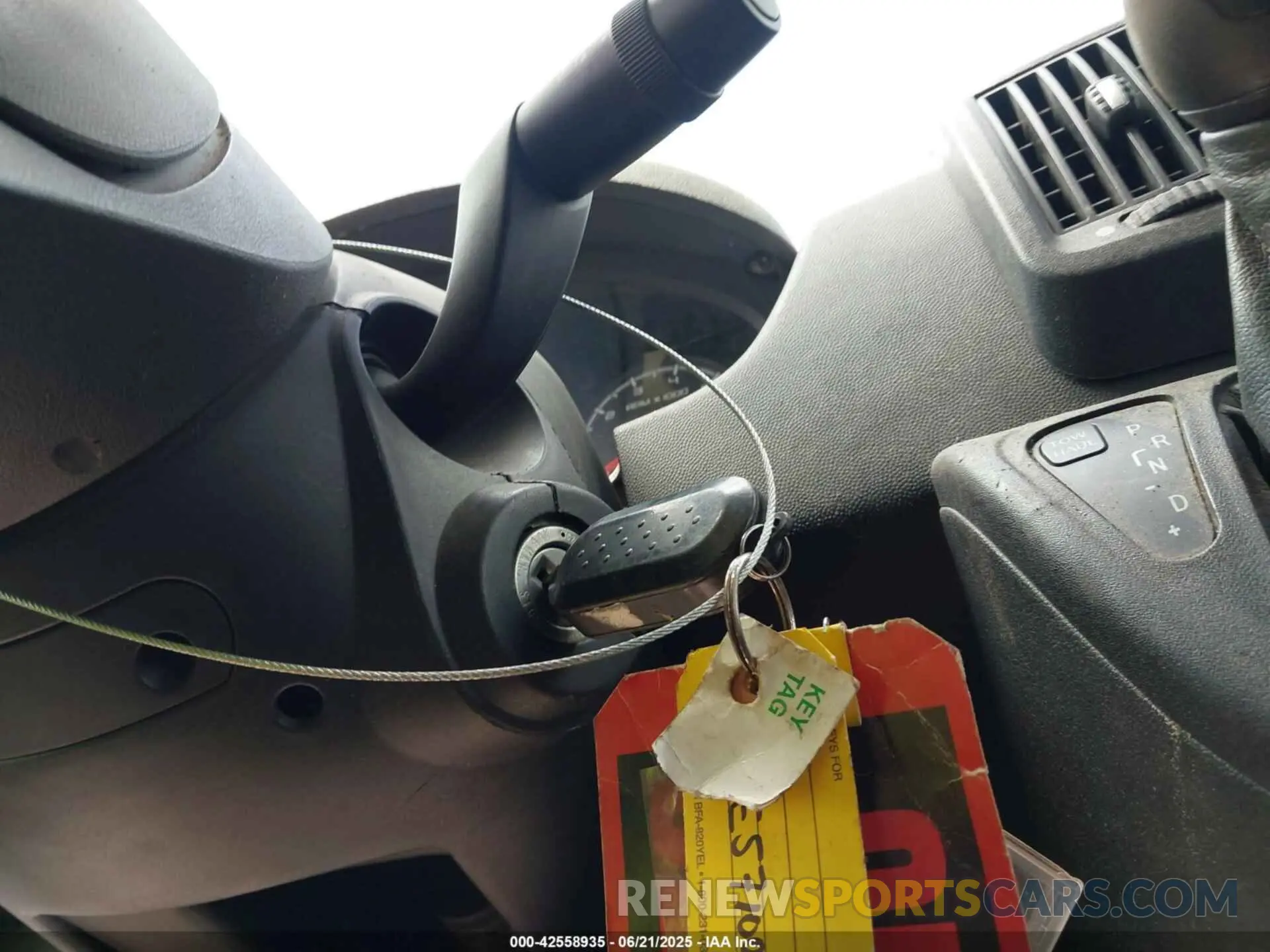 11 Photograph of a damaged car 3C6MRVJG0ME571007 RAM PROMASTER 3500 2021
