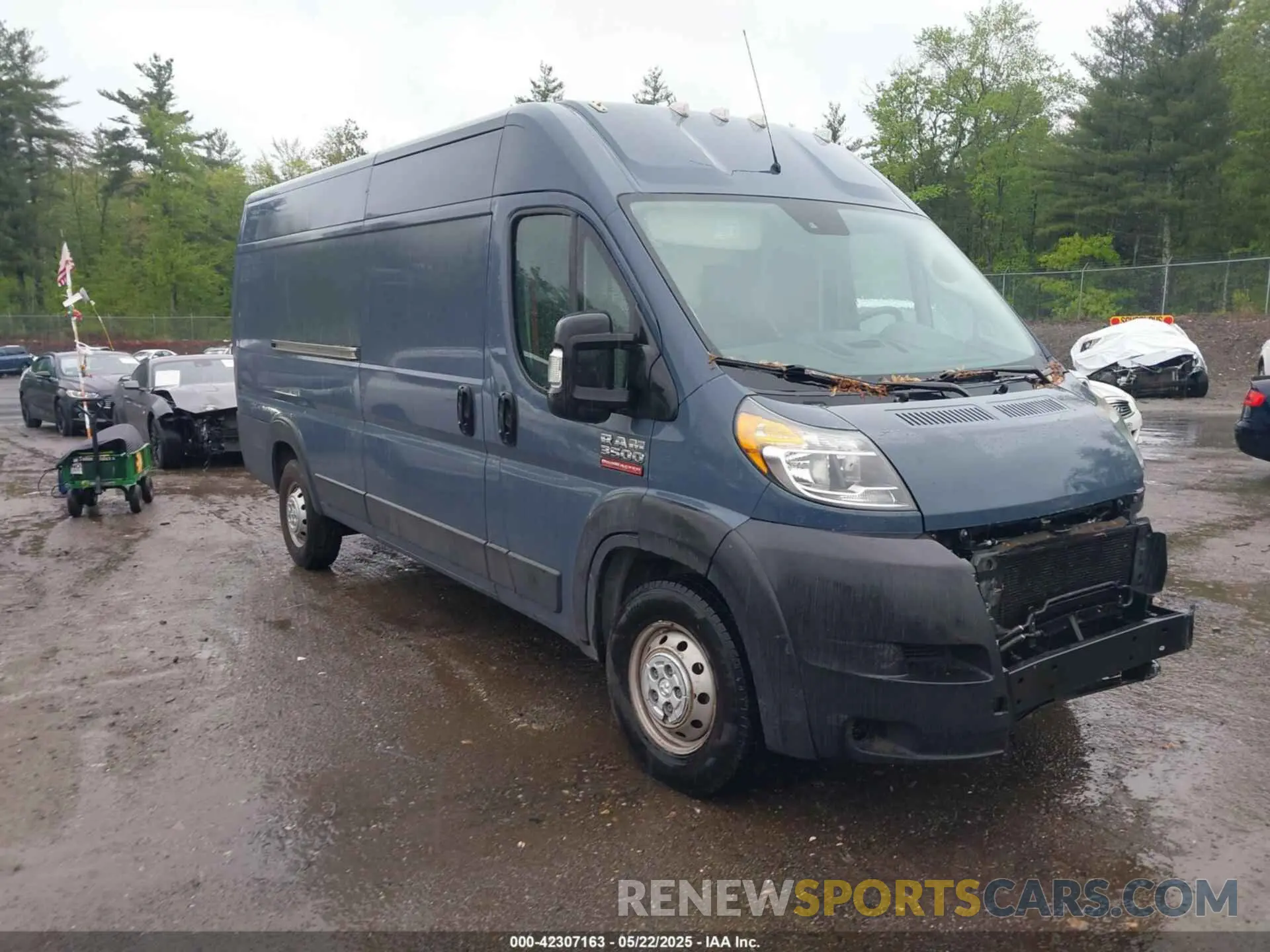 1 Photograph of a damaged car 3C6MRVJG0ME574229 RAM PROMASTER 3500 2021