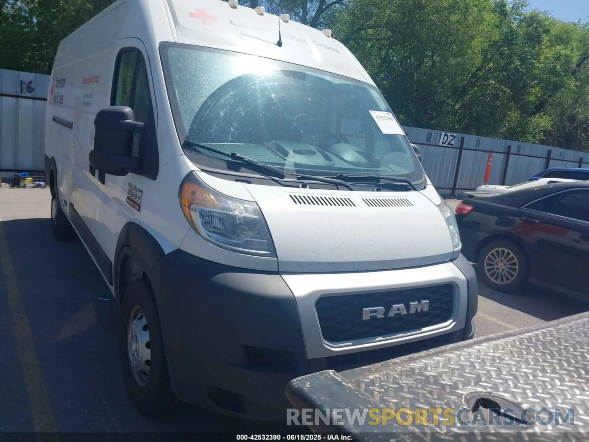 12 Photograph of a damaged car 3C6MRVJG1ME518462 RAM PROMASTER 3500 2021