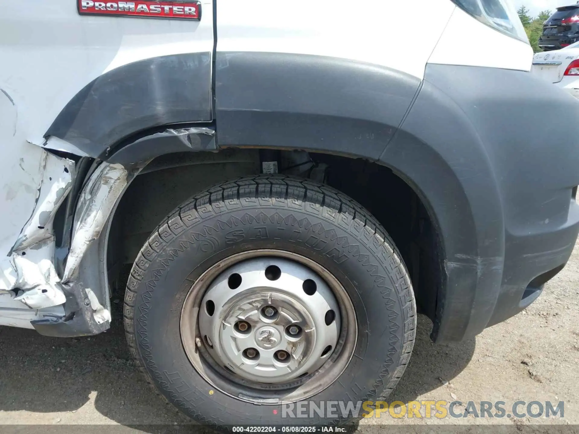 18 Photograph of a damaged car 3C6MRVJG2ME513321 RAM PROMASTER 3500 2021