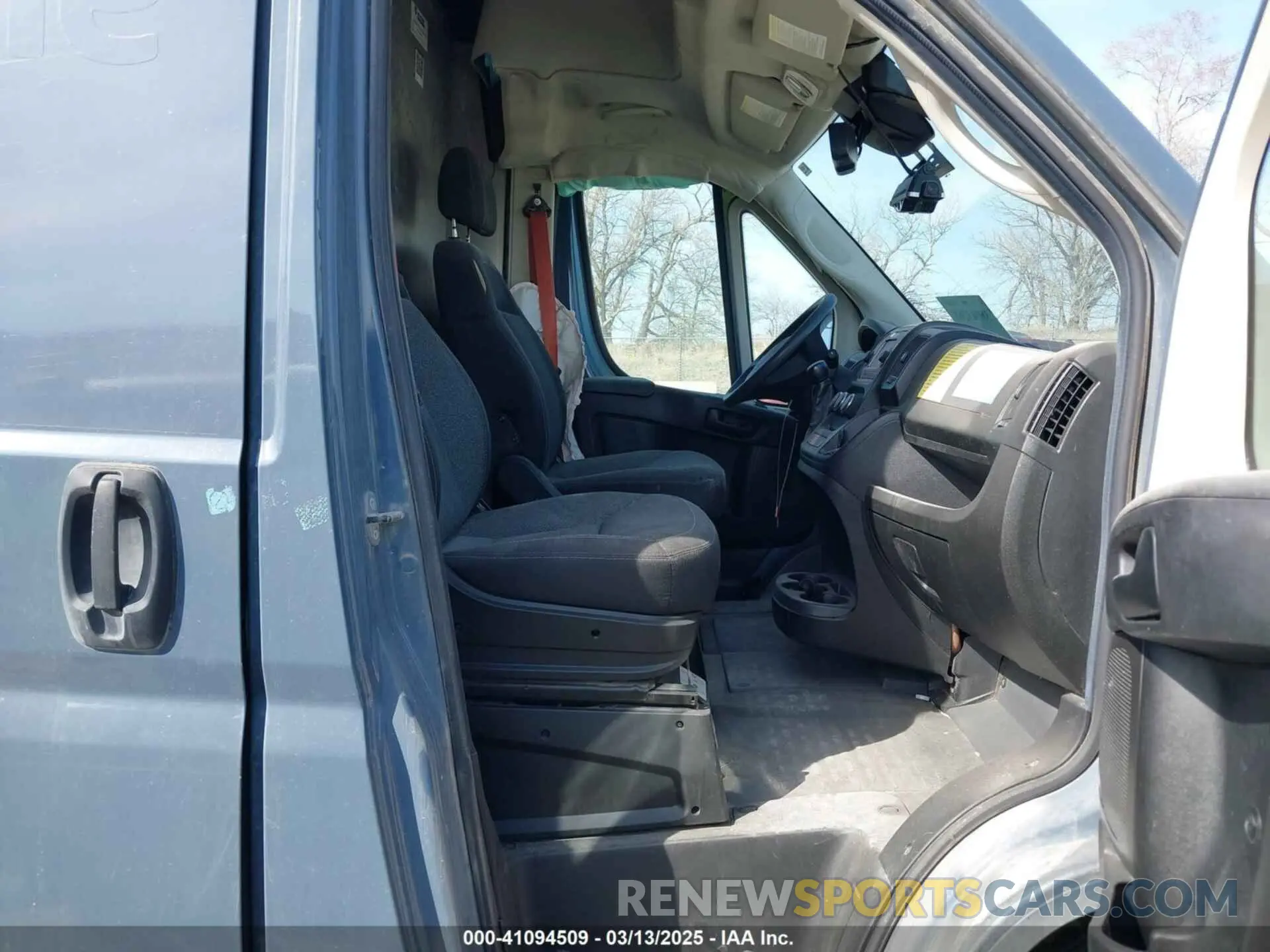 5 Photograph of a damaged car 3C6MRVJG3ME579554 RAM PROMASTER 3500 2021