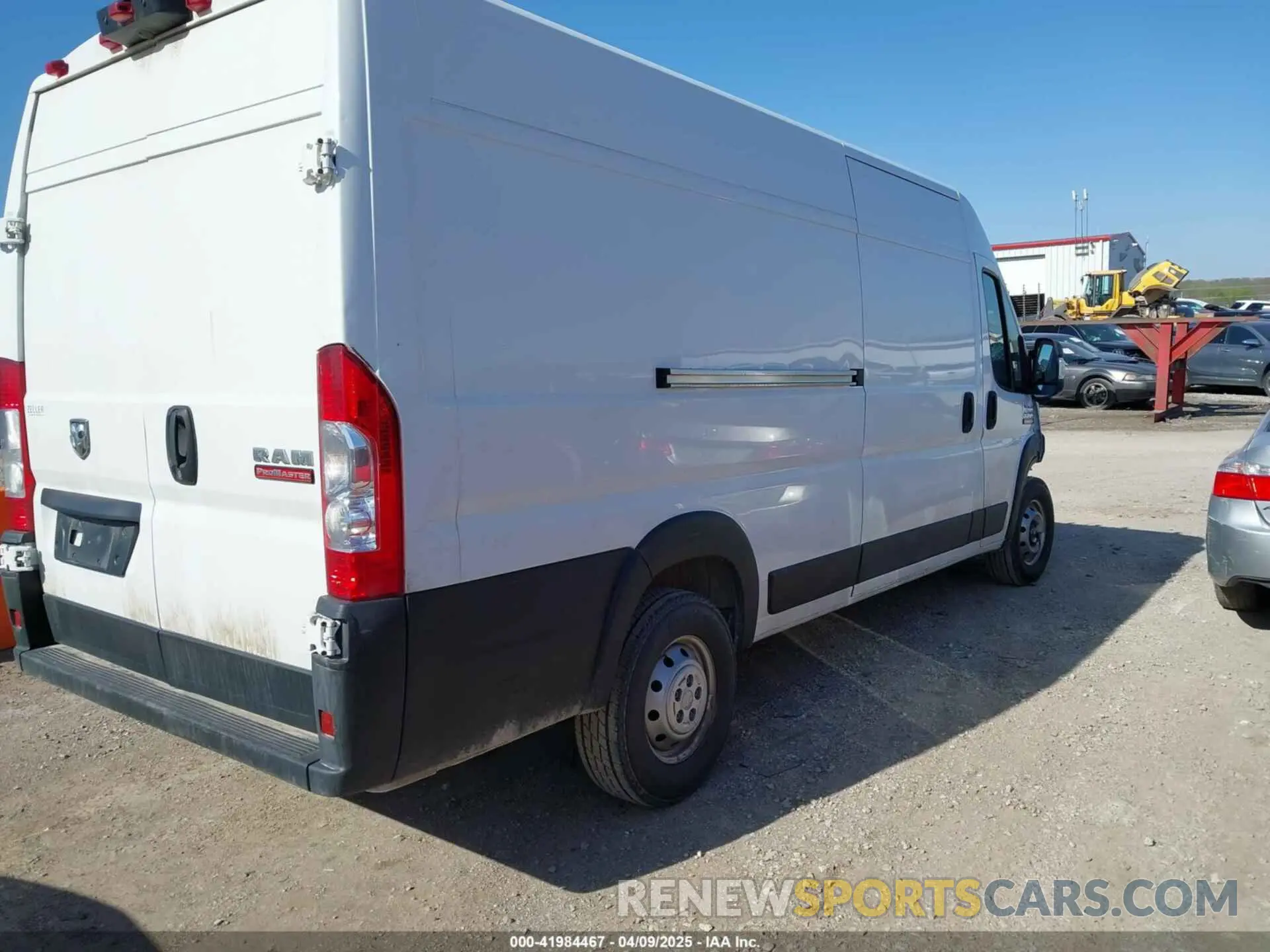 4 Photograph of a damaged car 3C6MRVJG4ME590174 RAM PROMASTER 3500 2021