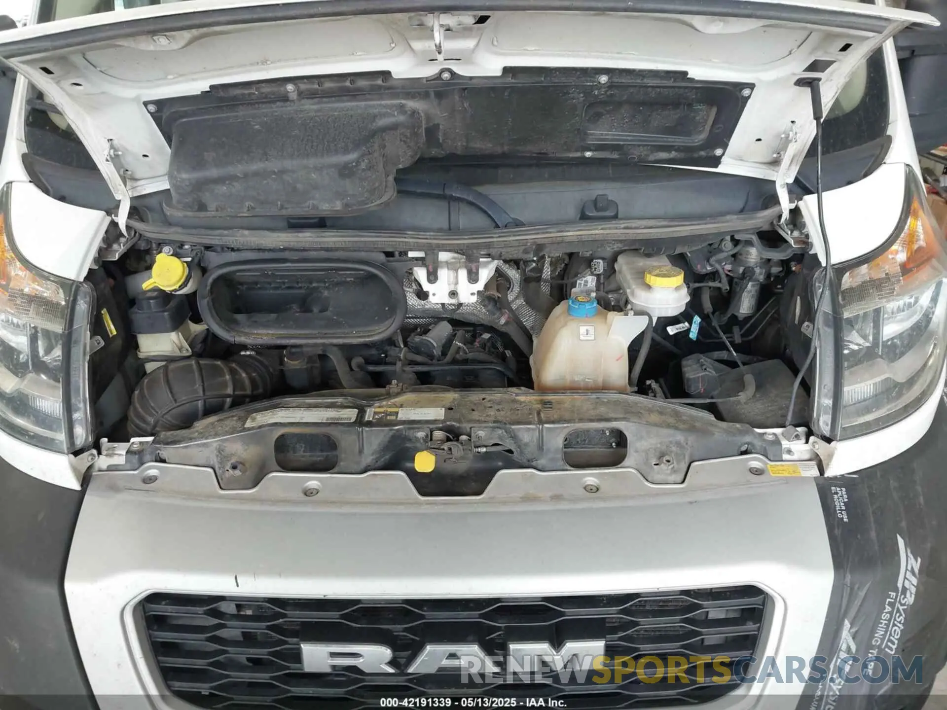 10 Photograph of a damaged car 3C6MRVJG5ME513278 RAM PROMASTER 3500 2021