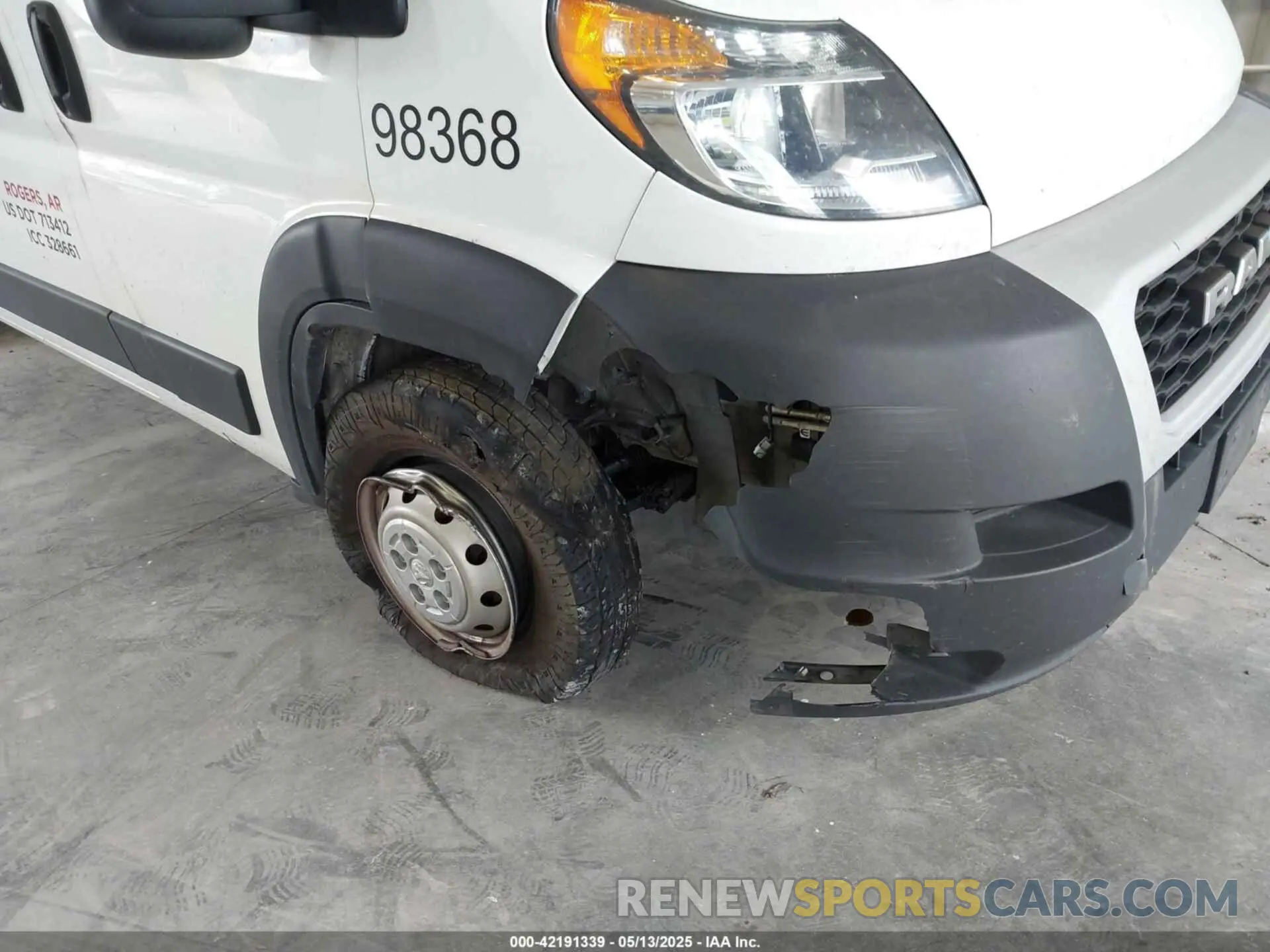 6 Photograph of a damaged car 3C6MRVJG5ME513278 RAM PROMASTER 3500 2021