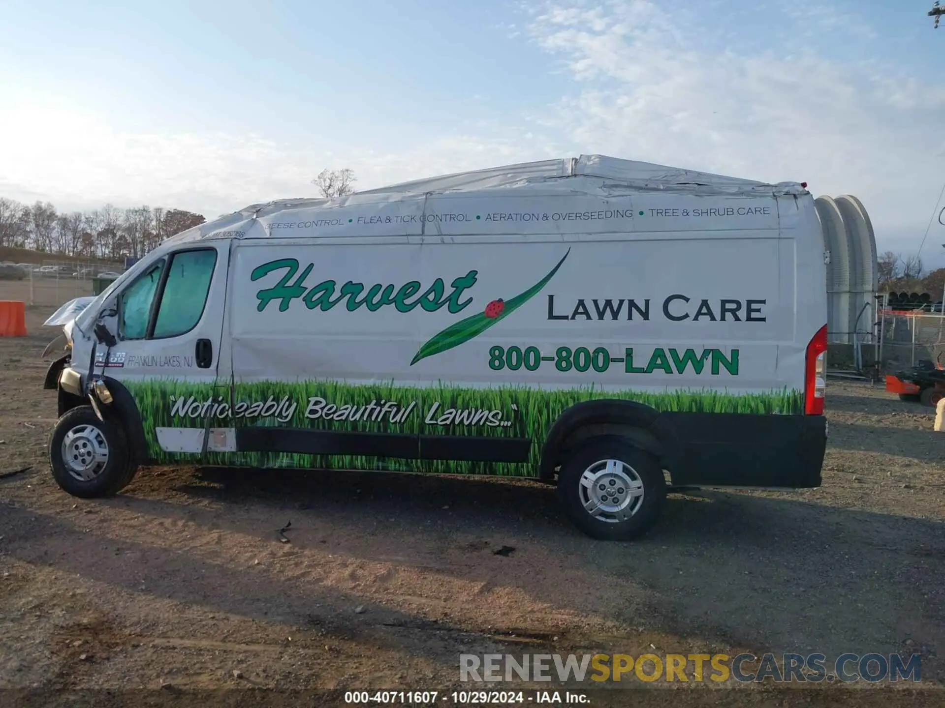 13 Photograph of a damaged car 3C6MRVJG6ME558343 RAM PROMASTER 3500 2021